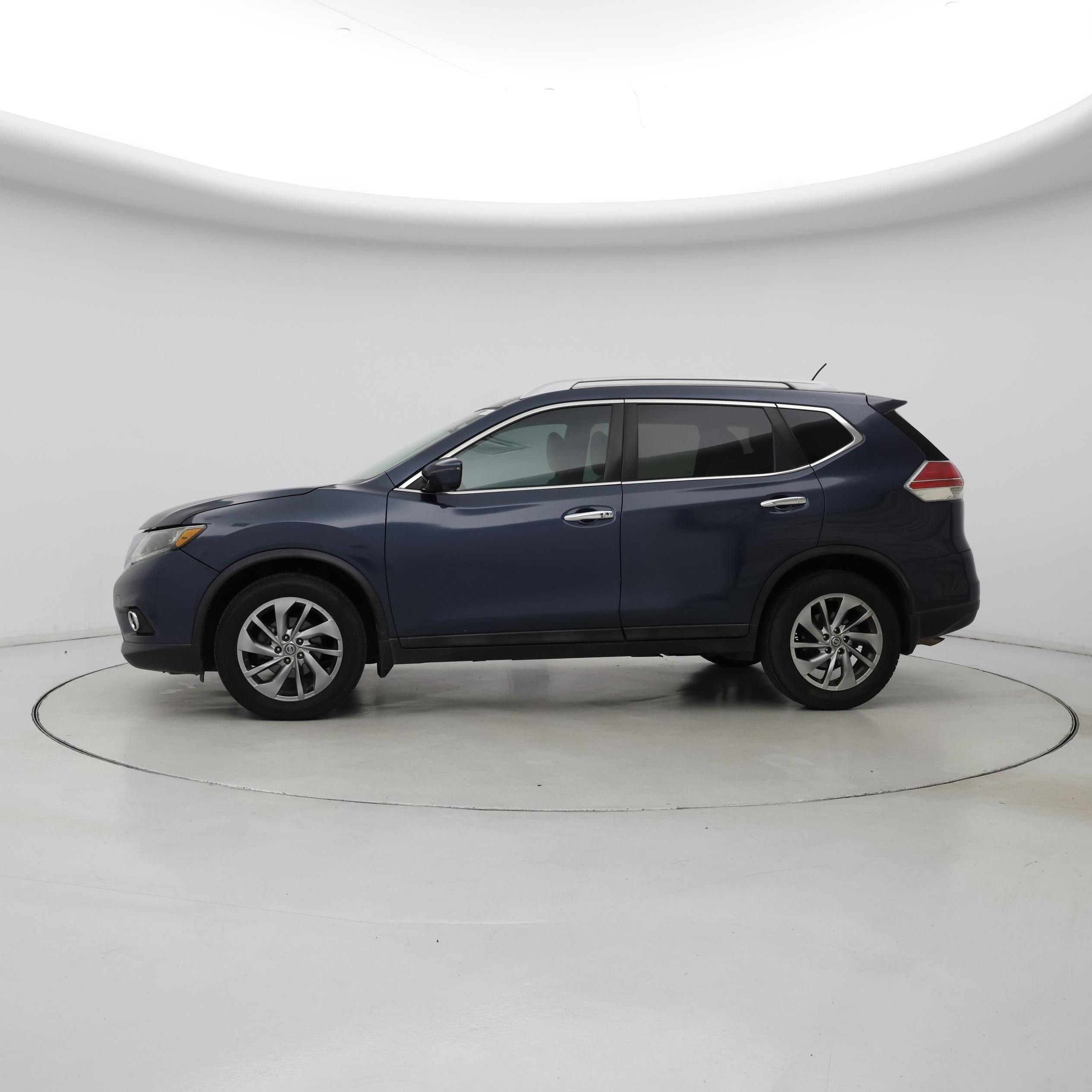 Thumbnail: 2016 Nissan Rogue - 3