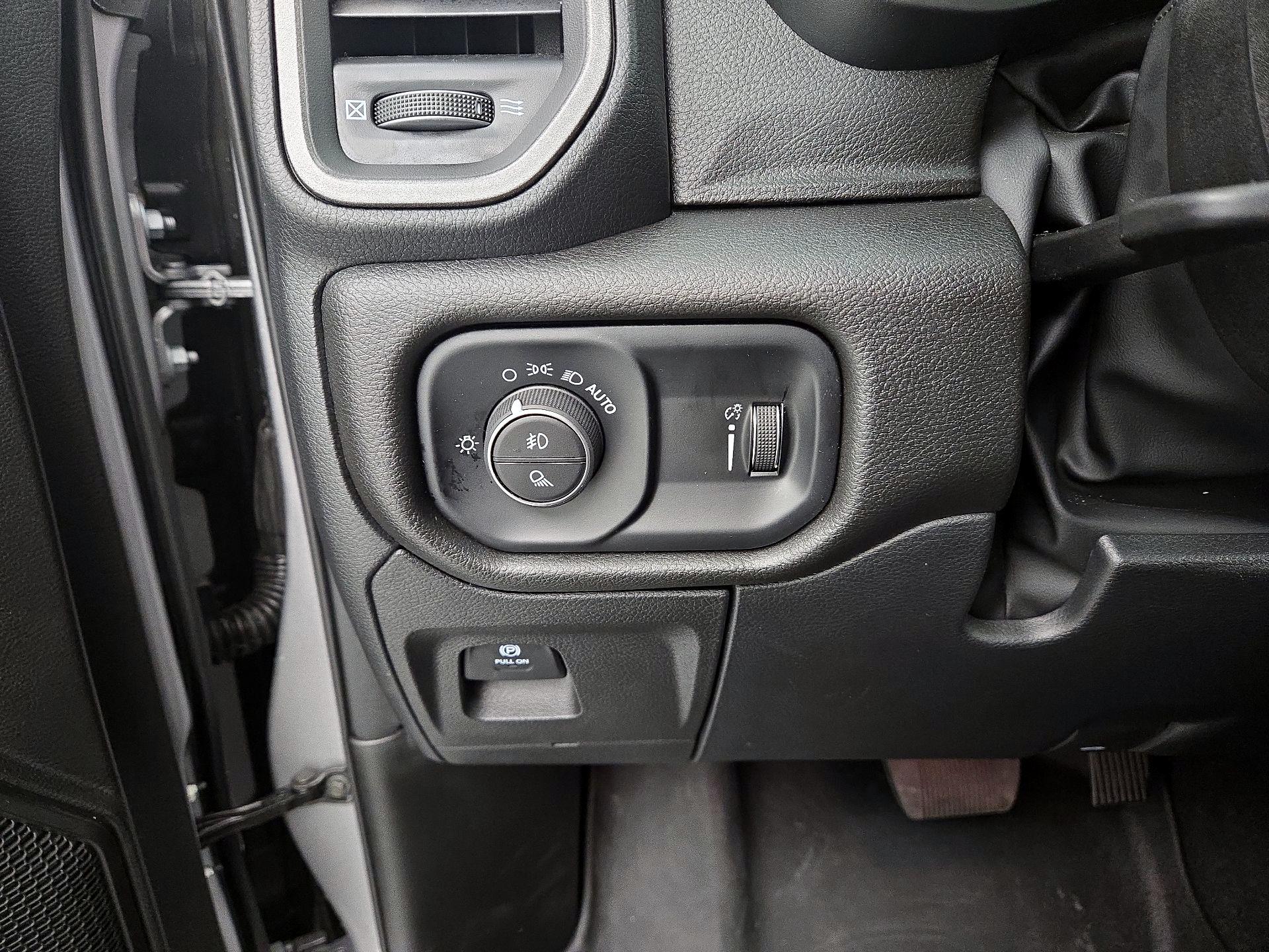 Thumbnail: 2025 RAM 1500 - 13