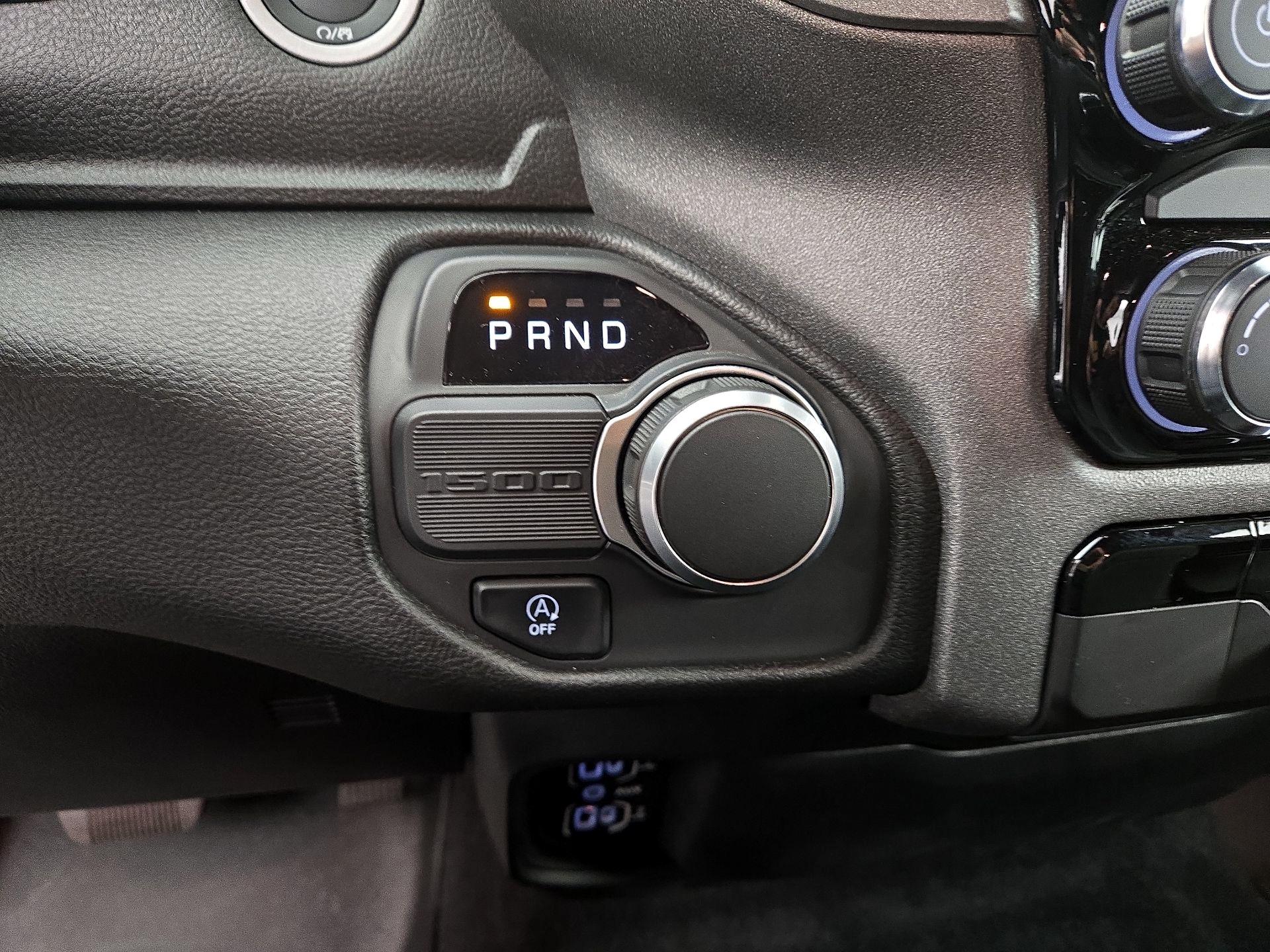 Thumbnail: 2025 RAM 1500 - 17