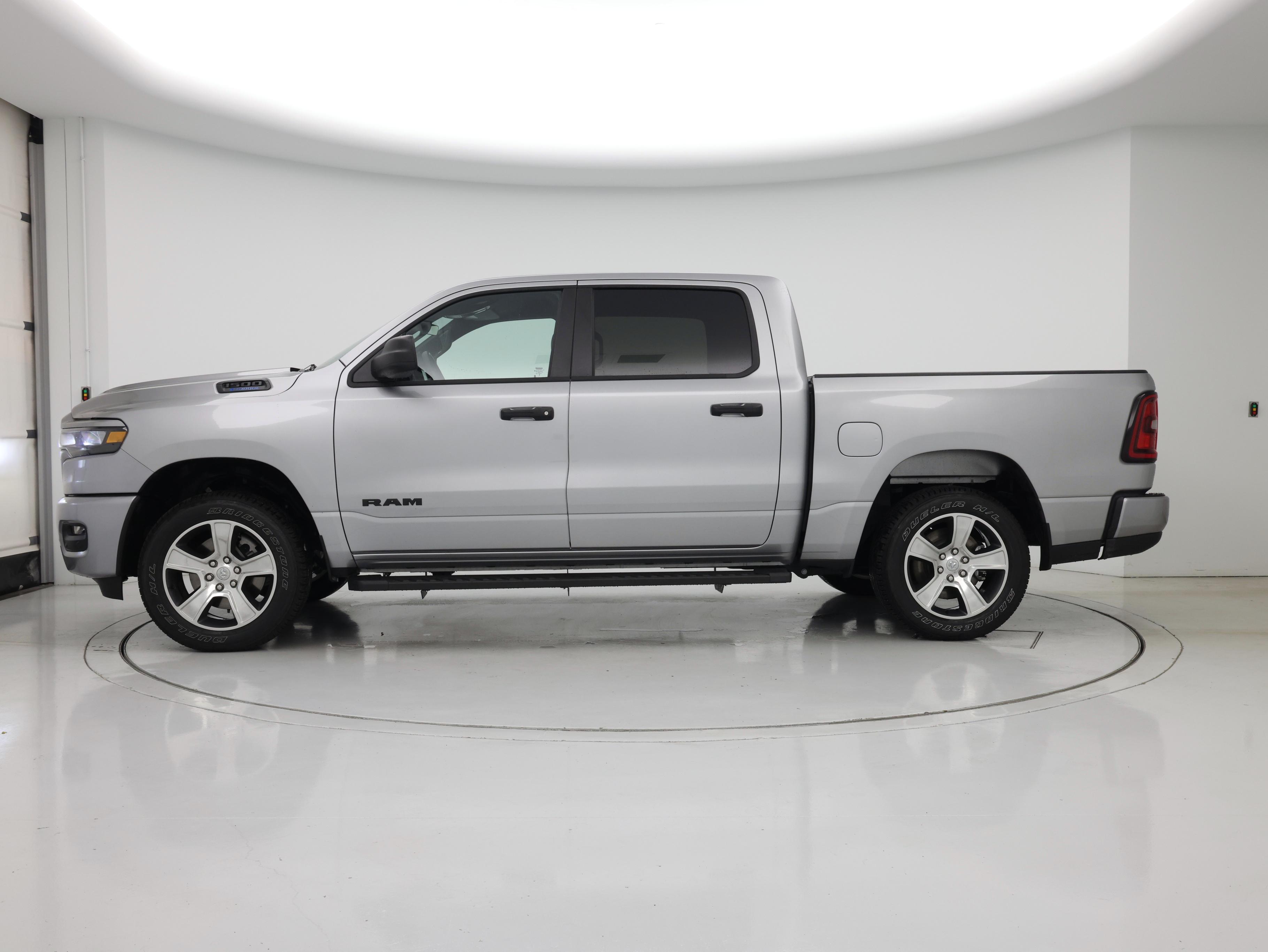 Thumbnail: 2025 RAM 1500 - 3