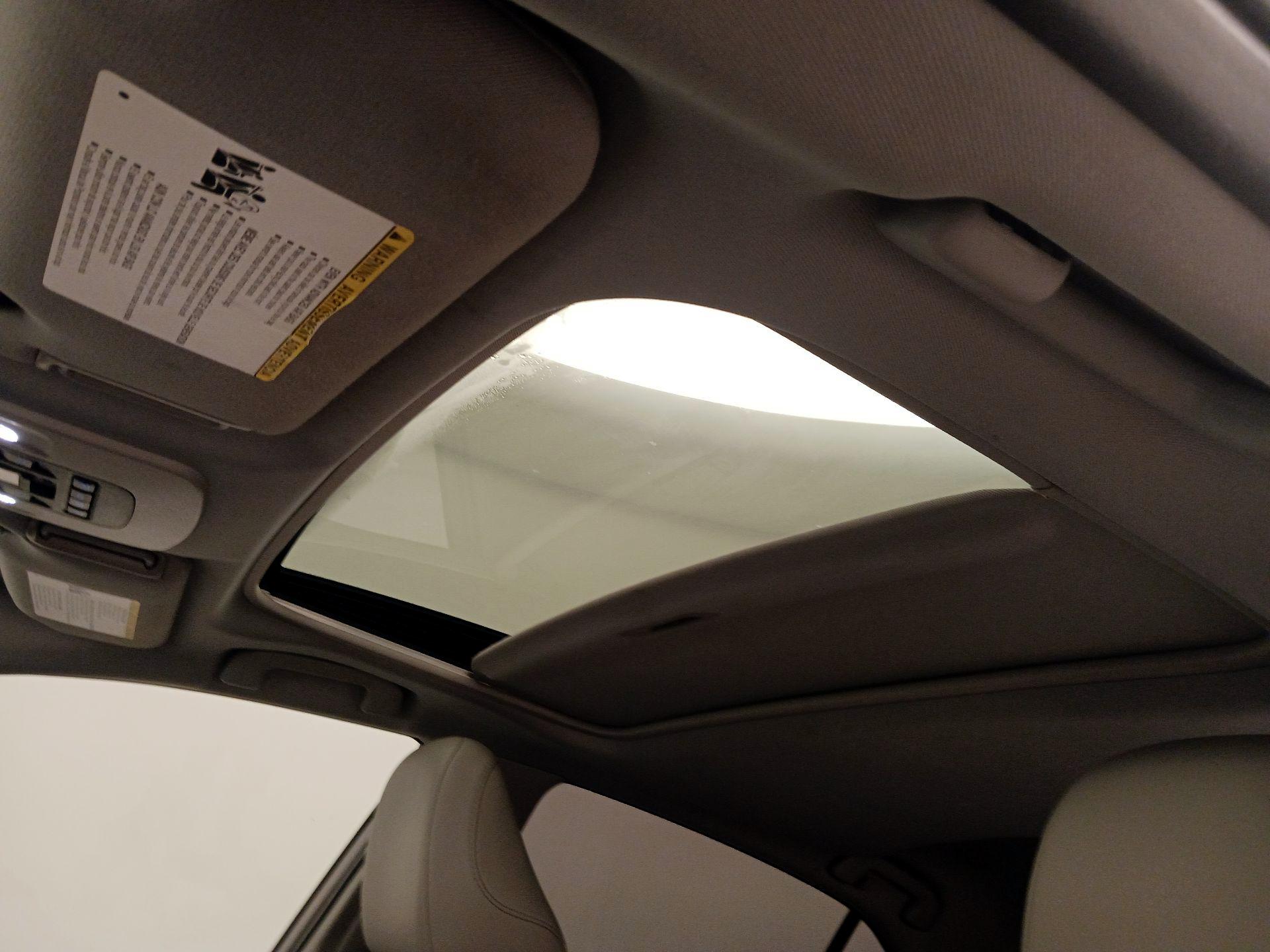 Thumbnail: 2023 Toyota Camry - 20