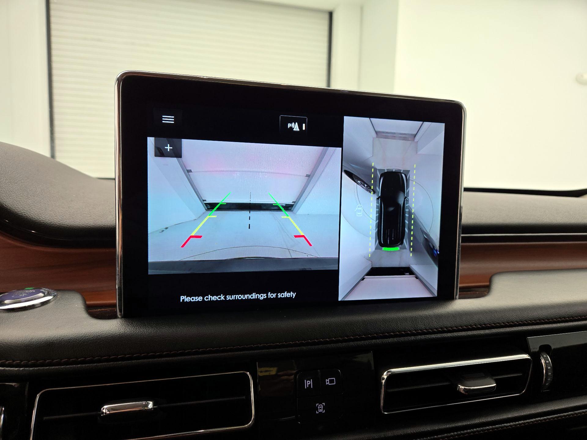 Thumbnail: 2020 Lincoln Aviator - 15