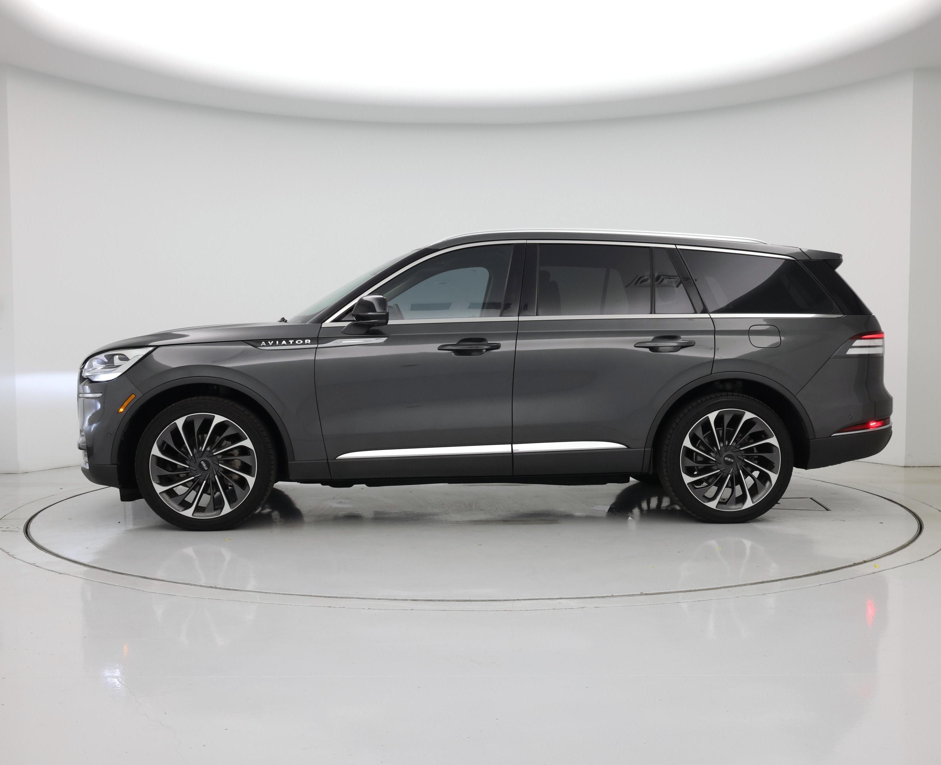 Thumbnail: 2020 Lincoln Aviator - 3