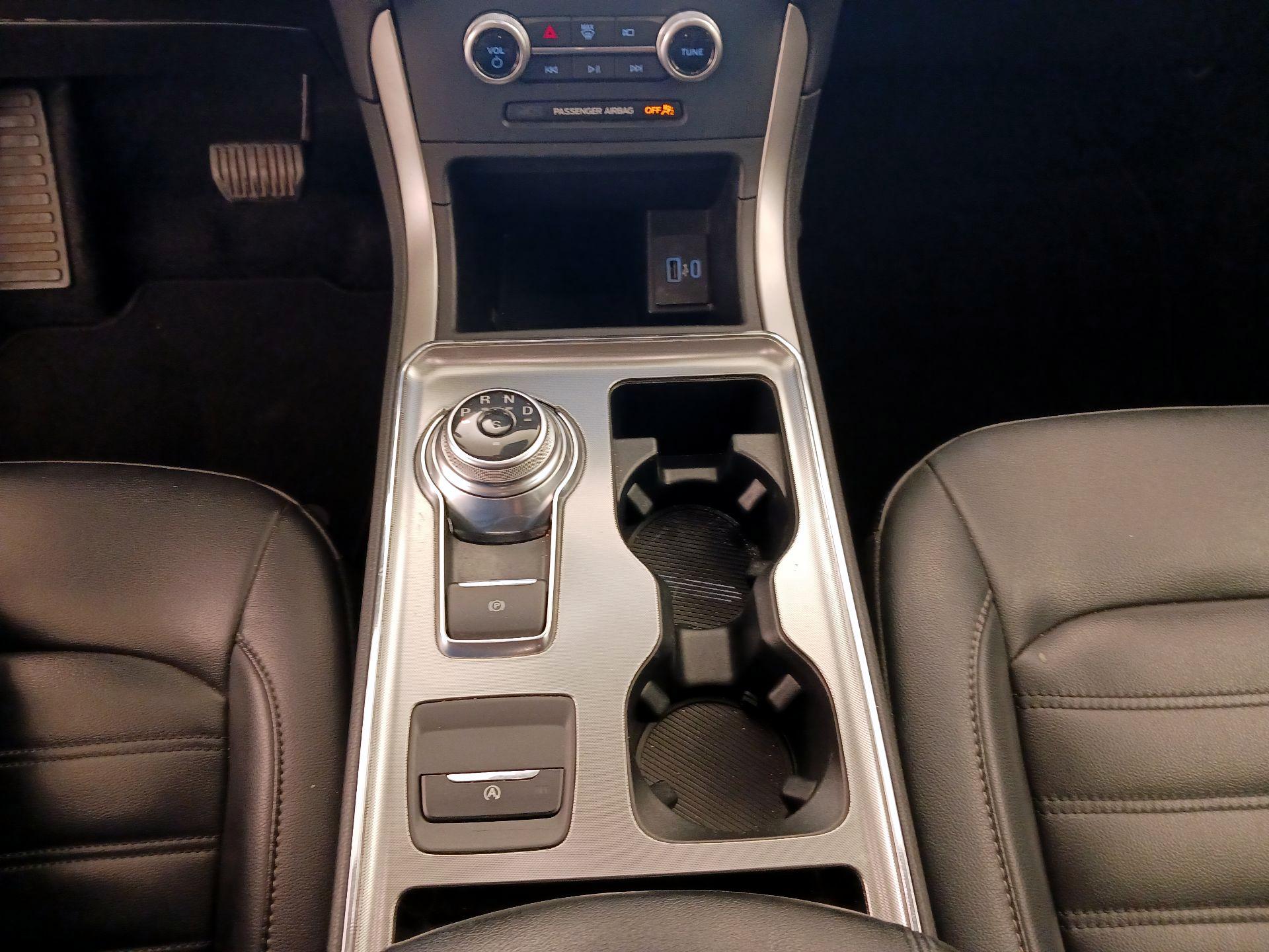 Thumbnail: 2022 Ford Edge - 17