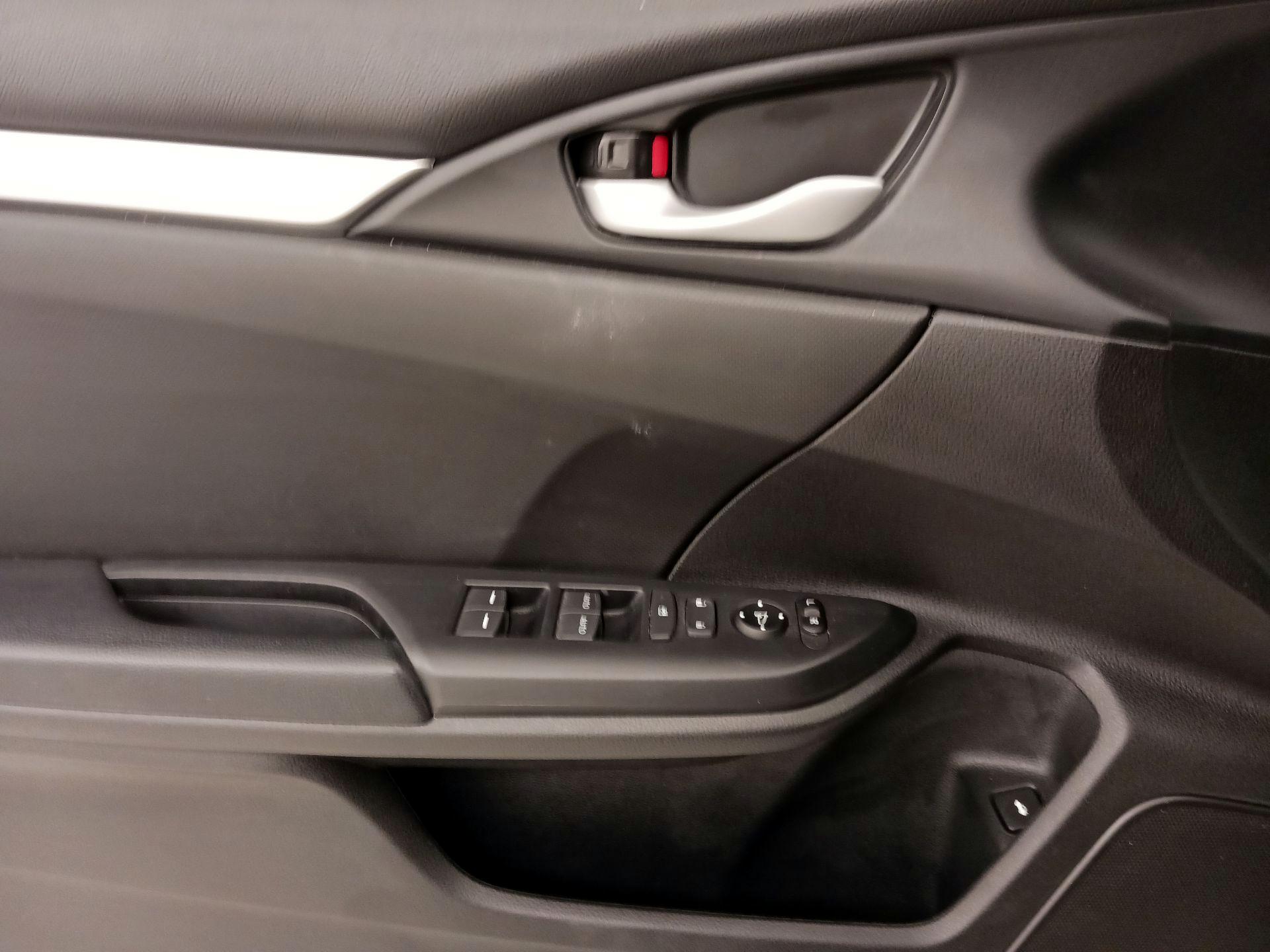 Thumbnail: 2020 Honda Civic - 12