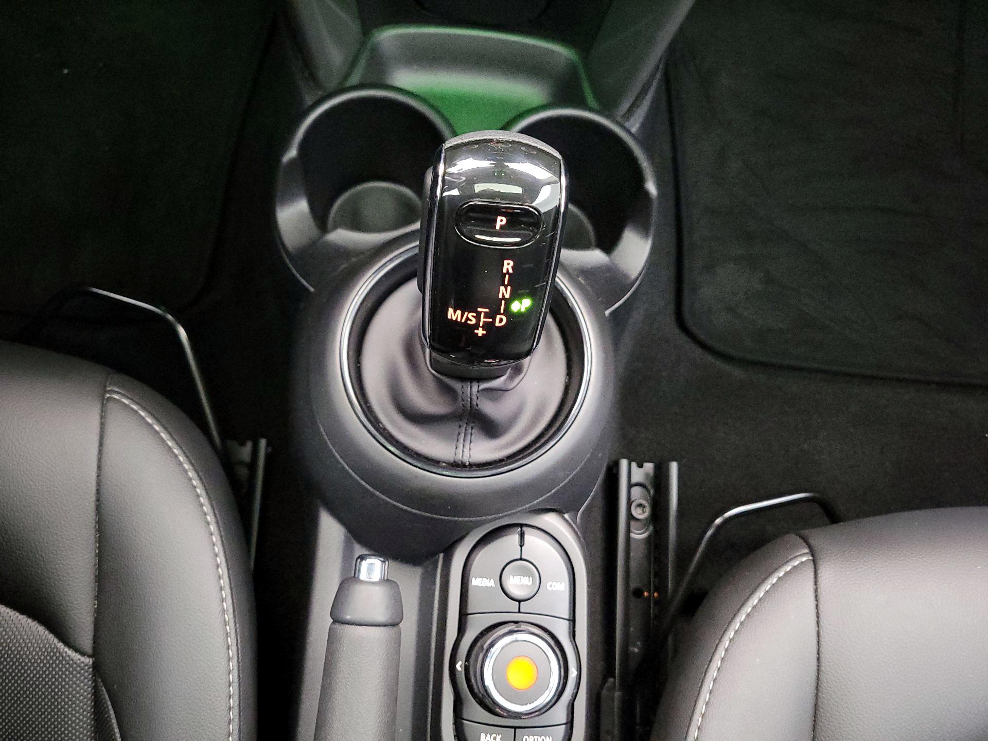 Thumbnail: 2020 MINI Cooper Hardtop - 17