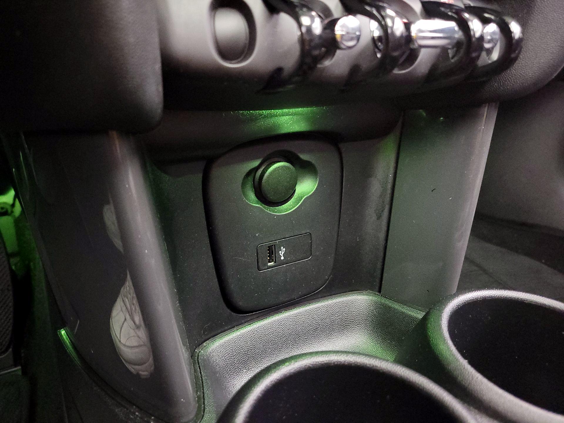 Thumbnail: 2020 MINI Cooper Hardtop - 18