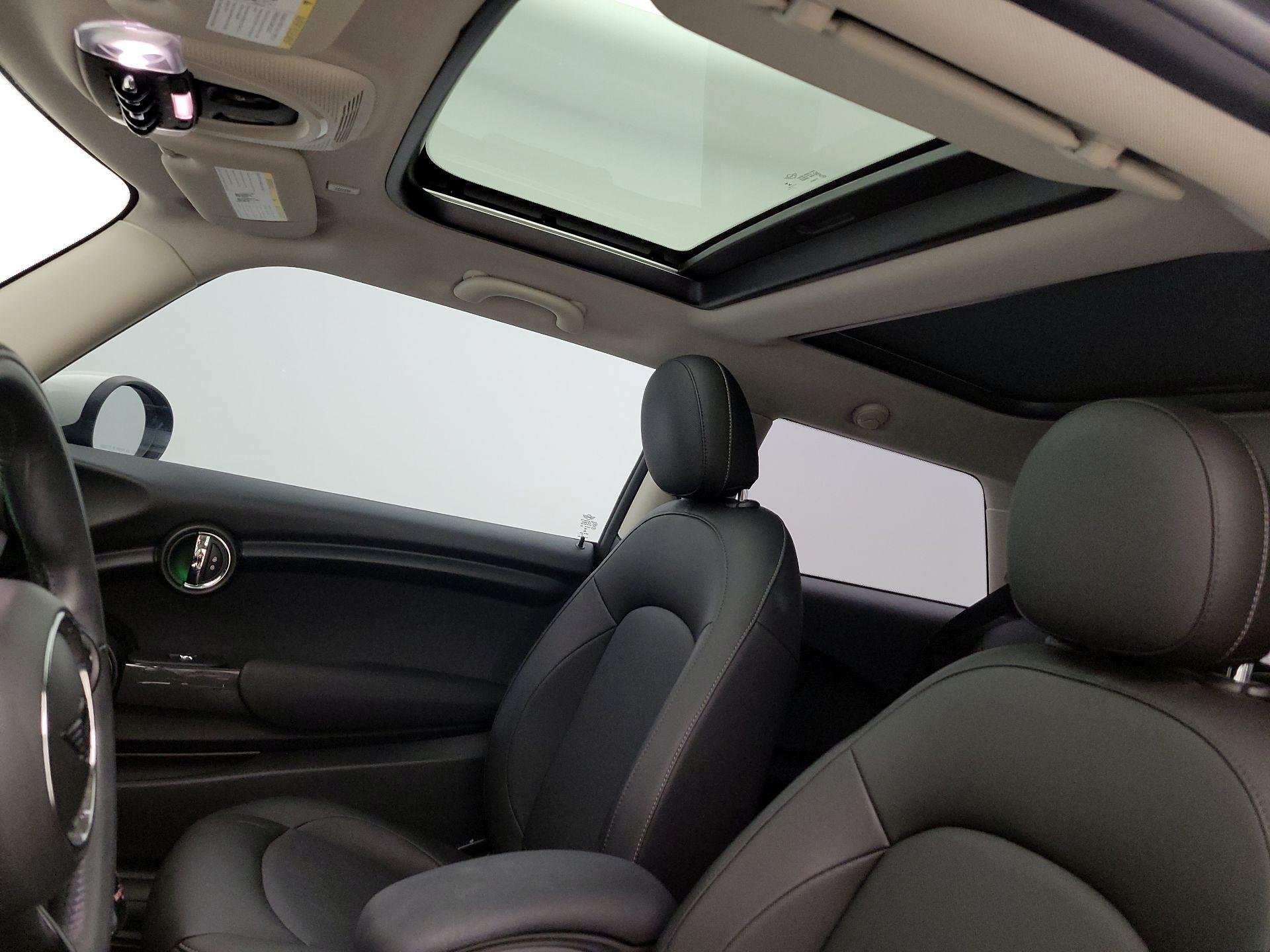 Thumbnail: 2020 MINI Cooper Hardtop - 19