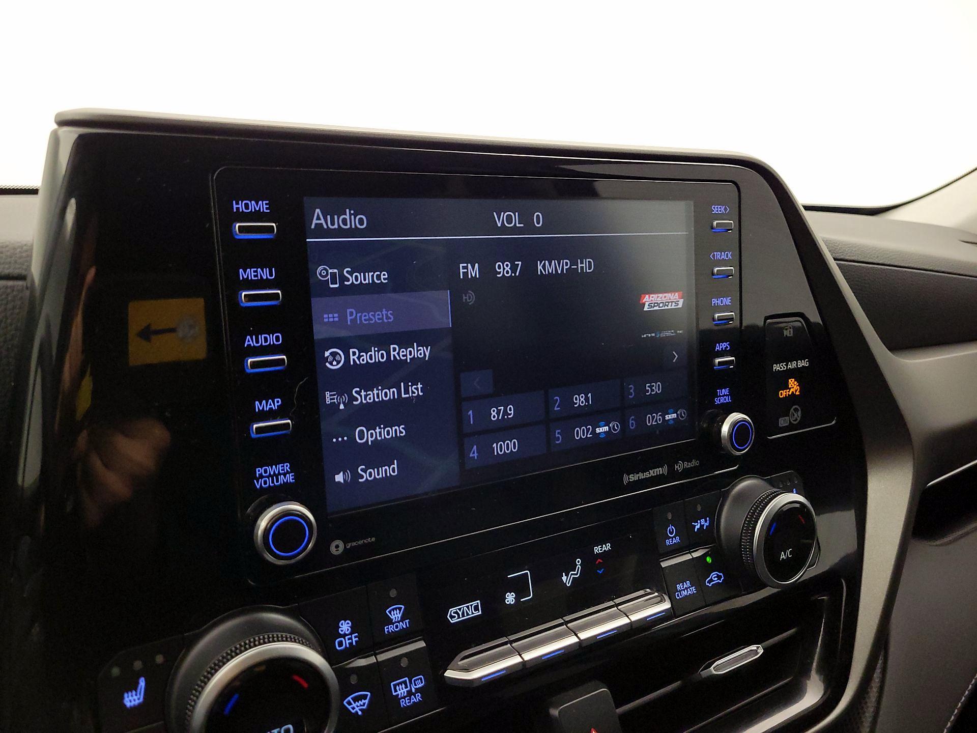 Thumbnail: 2021 Toyota Highlander - 16