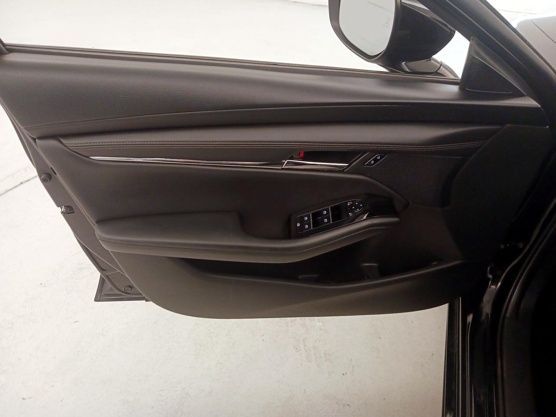 Thumbnail: 2021 Mazda Mazda3 - 12