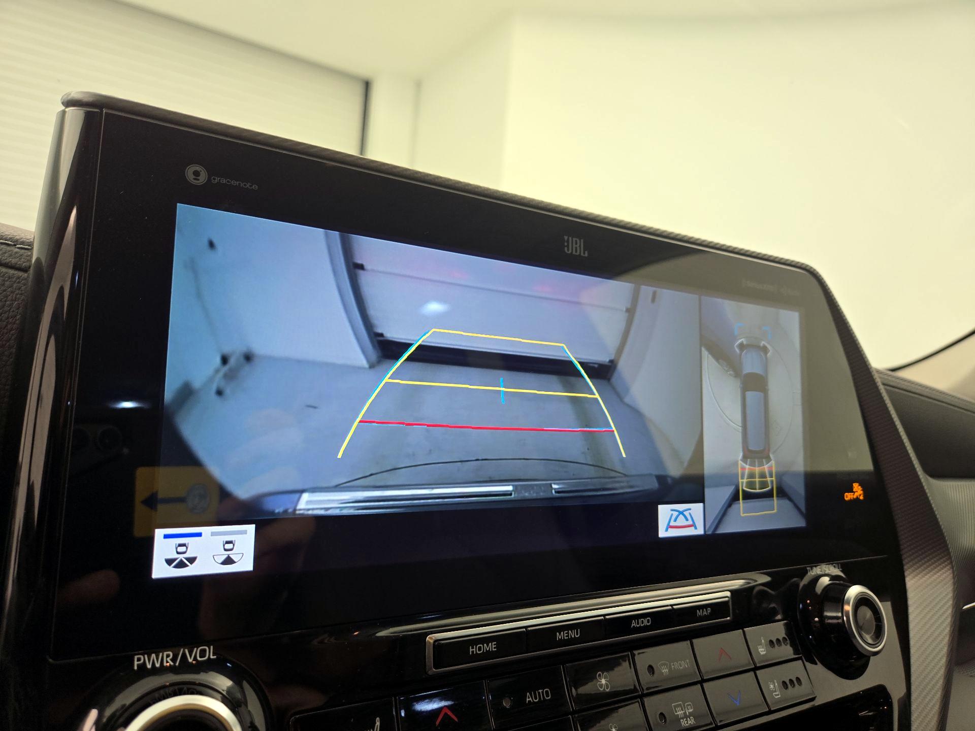 Thumbnail: 2021 Toyota Highlander - 15