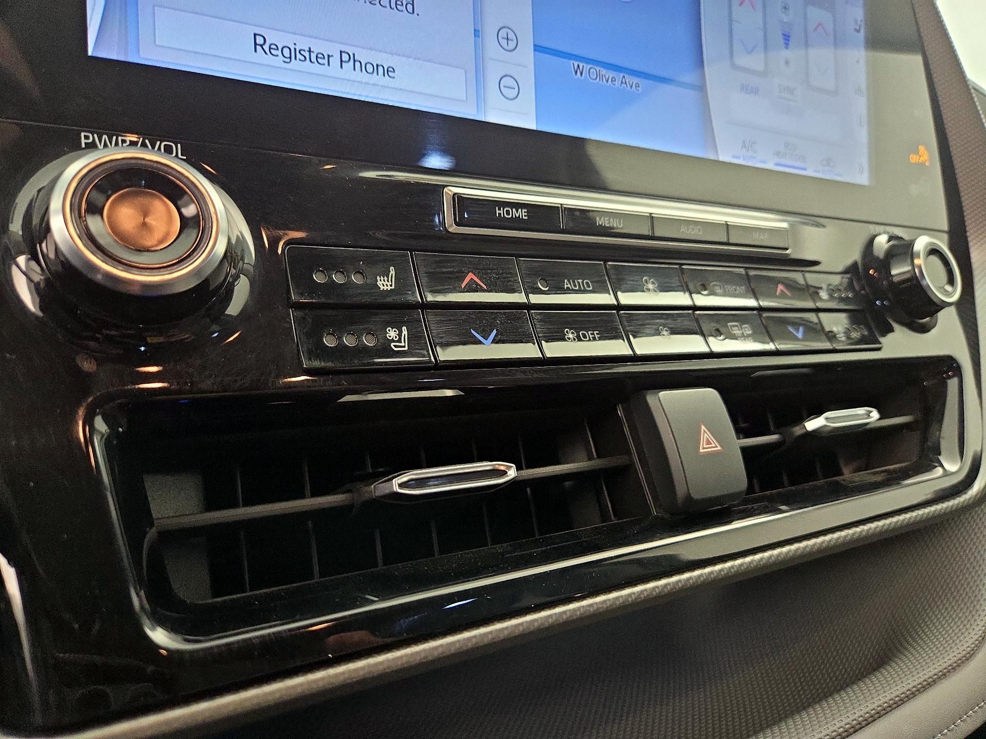 Thumbnail: 2021 Toyota Highlander - 17