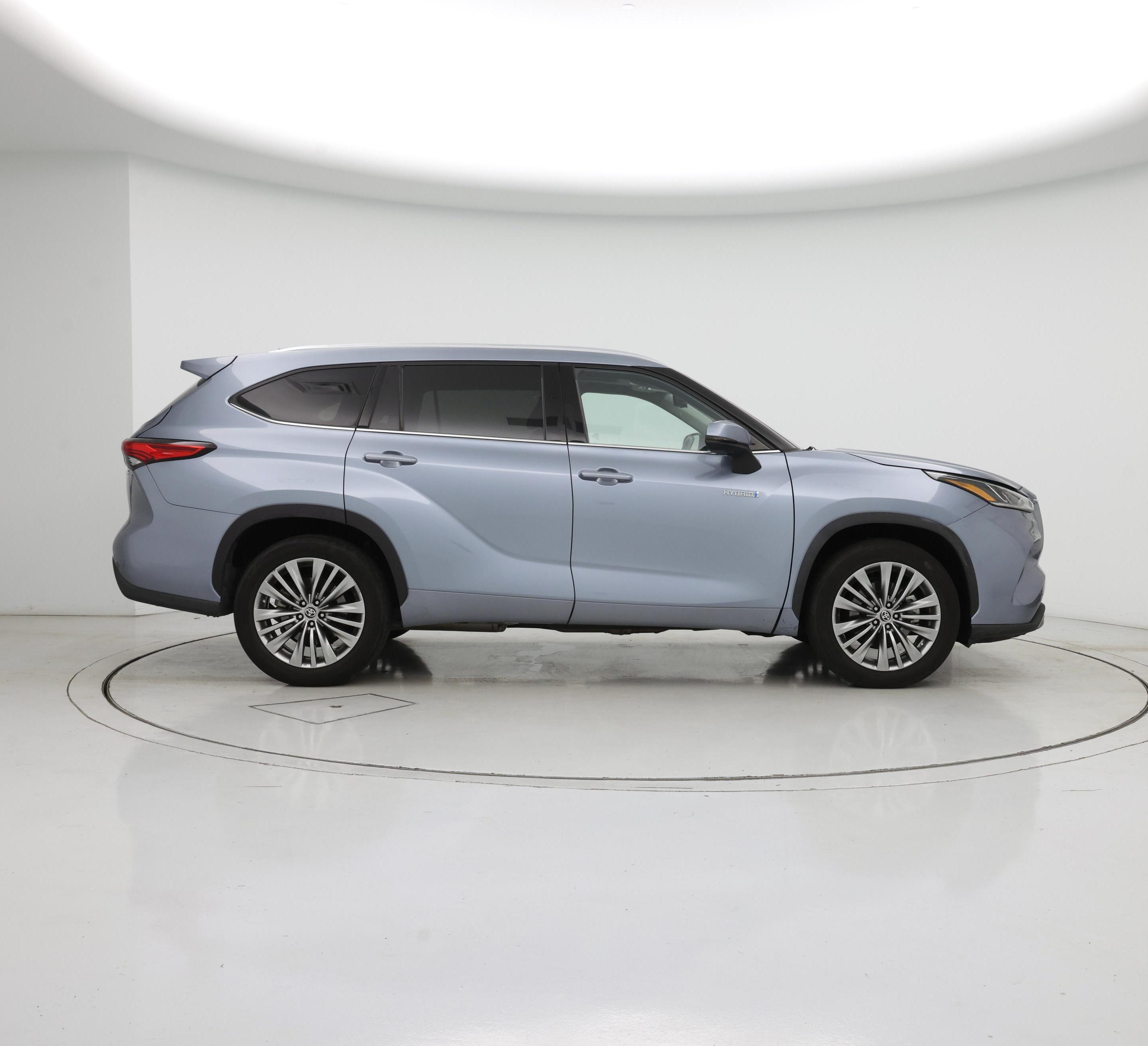 Thumbnail: 2021 Toyota Highlander - 7