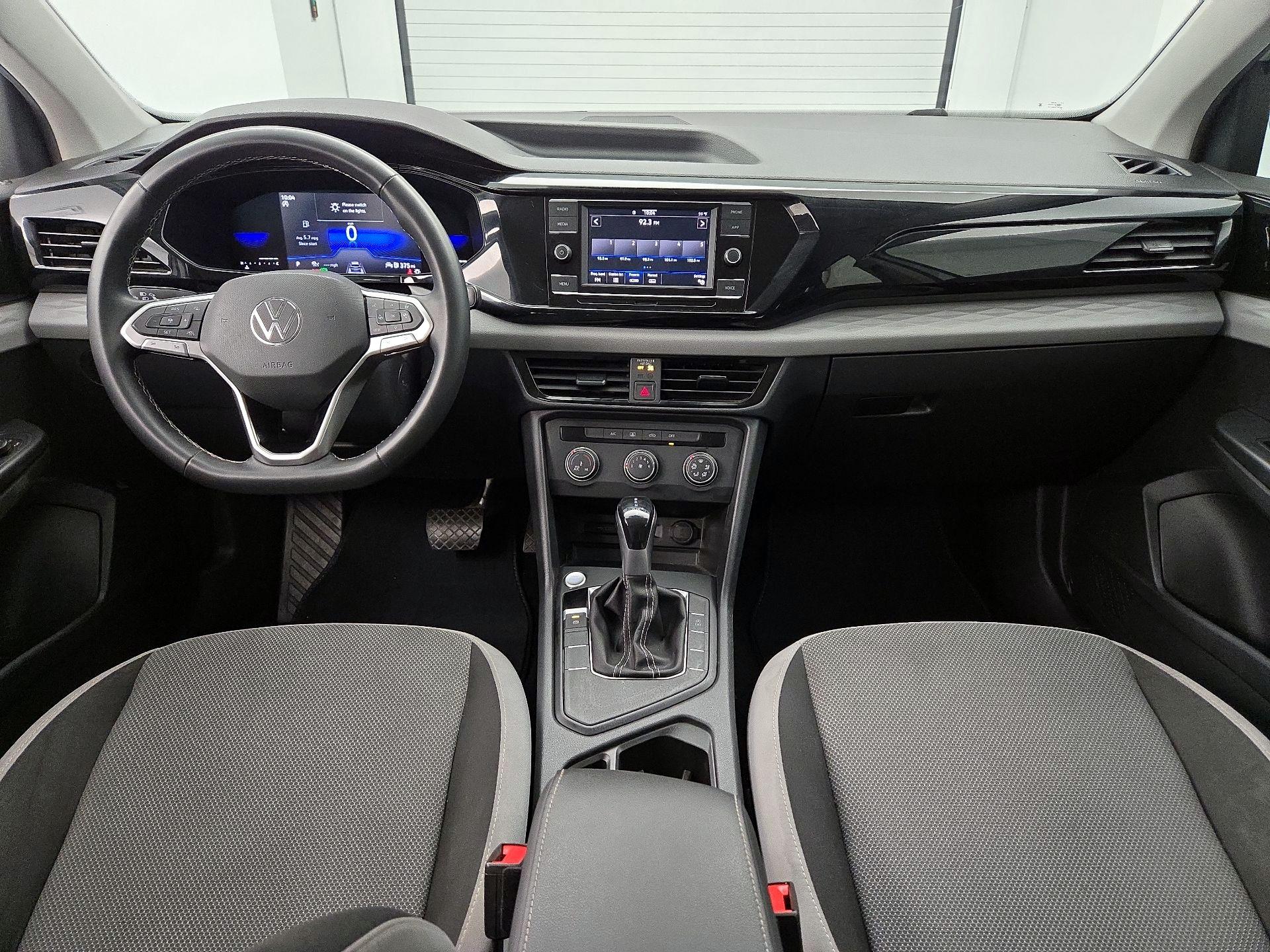 Thumbnail: 2022 Volkswagen Taos - 9