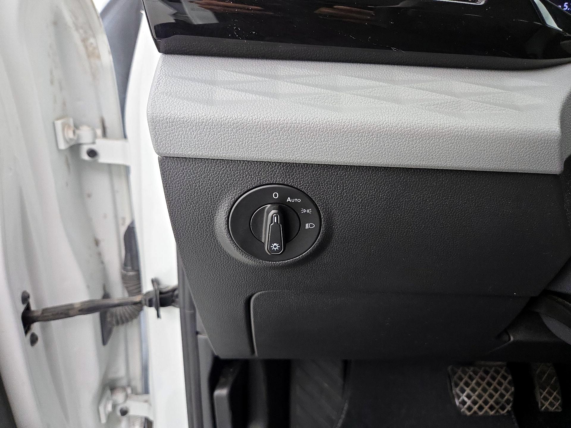 Thumbnail: 2022 Volkswagen Taos - 13