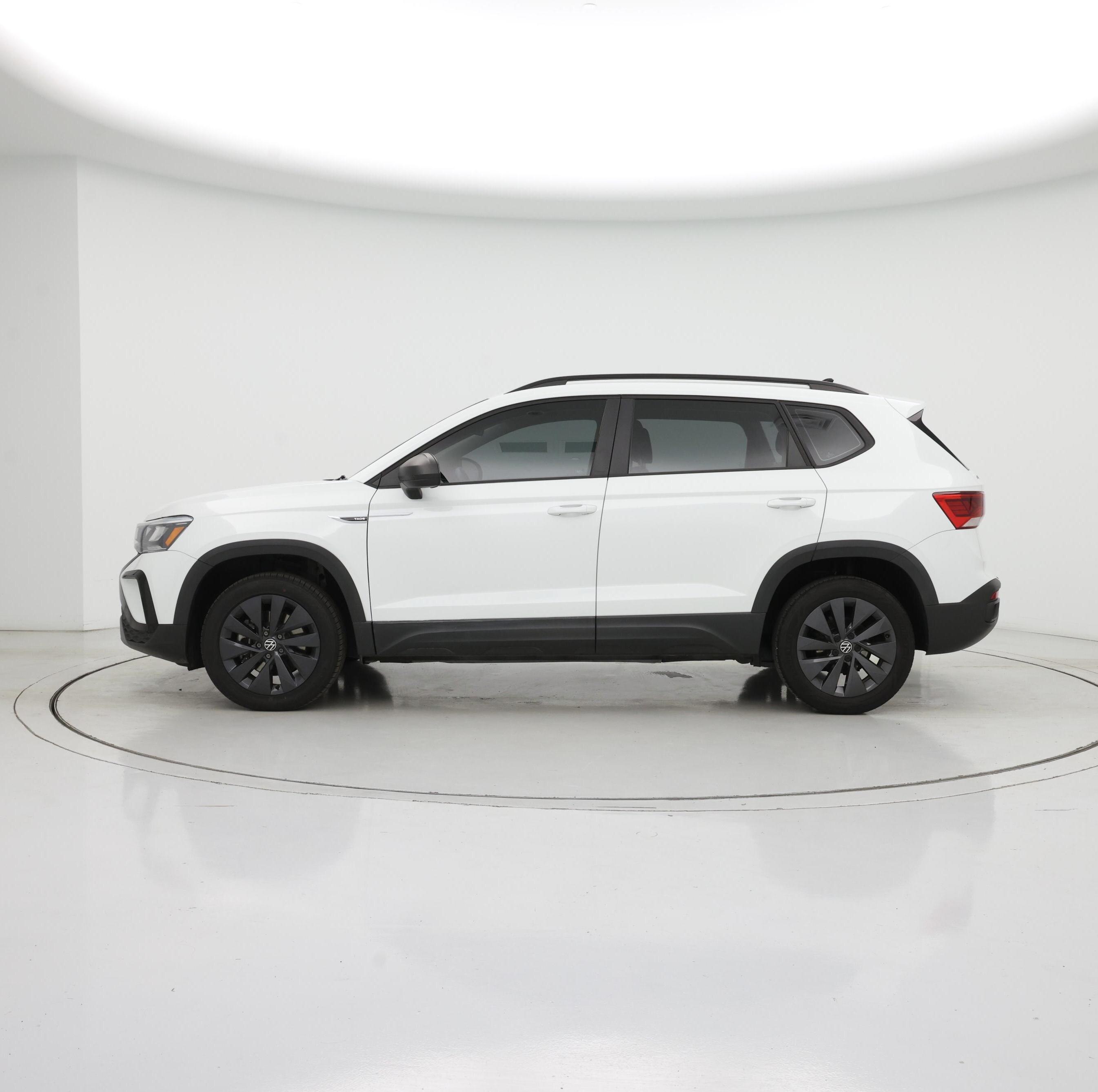 Thumbnail: 2022 Volkswagen Taos - 3