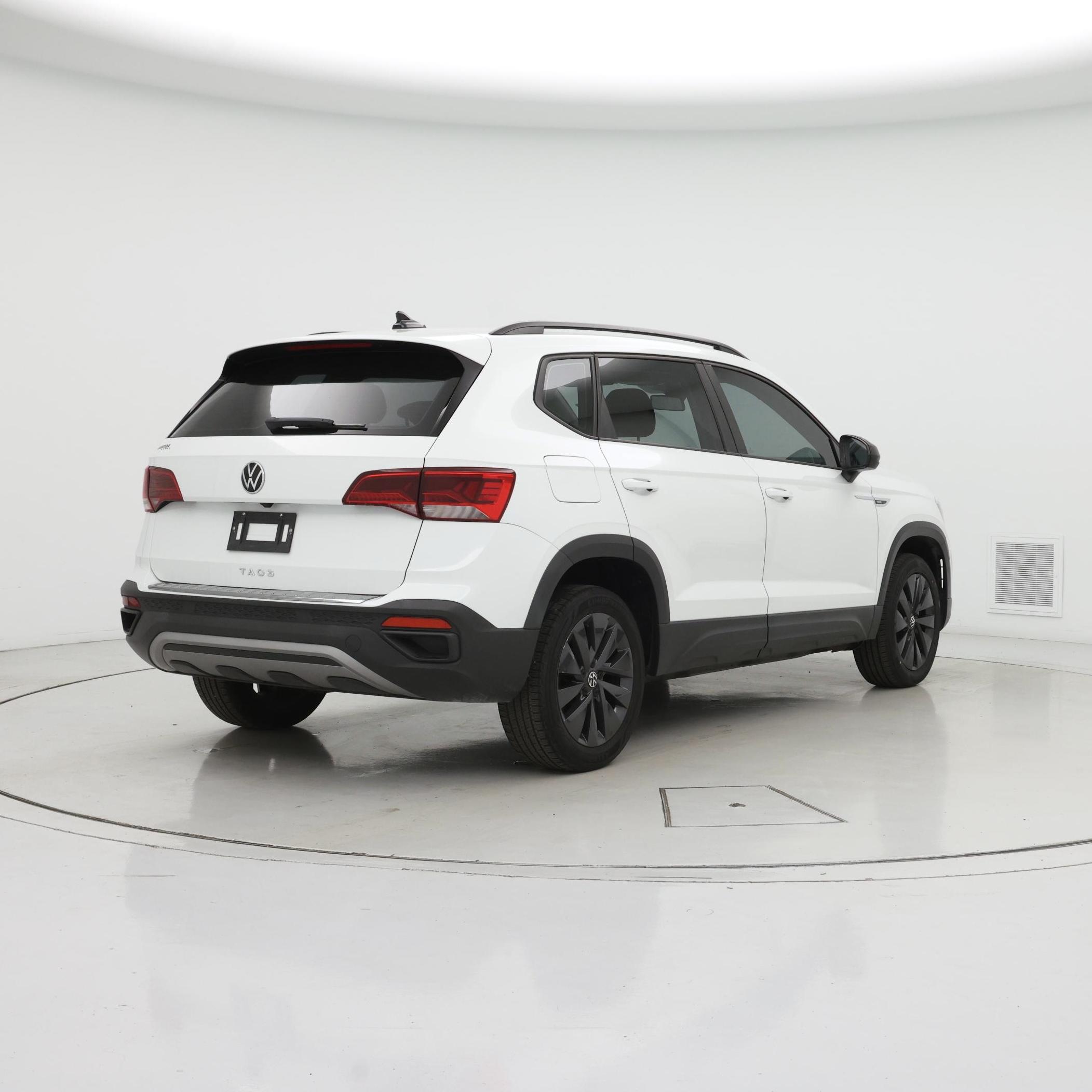 Thumbnail: 2022 Volkswagen Taos - 8