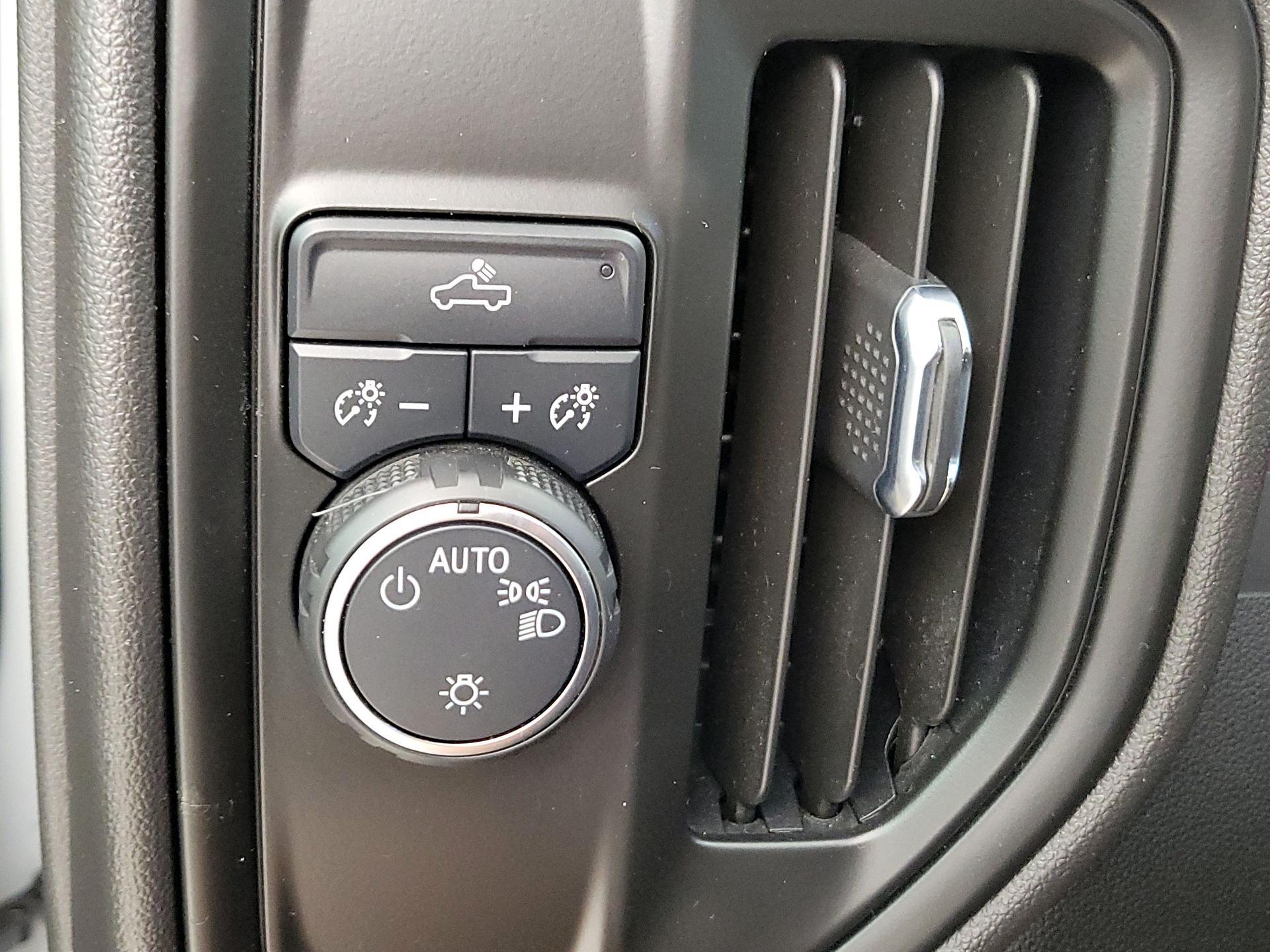 Thumbnail: 2023 Chevrolet Silverado 1500 - 13