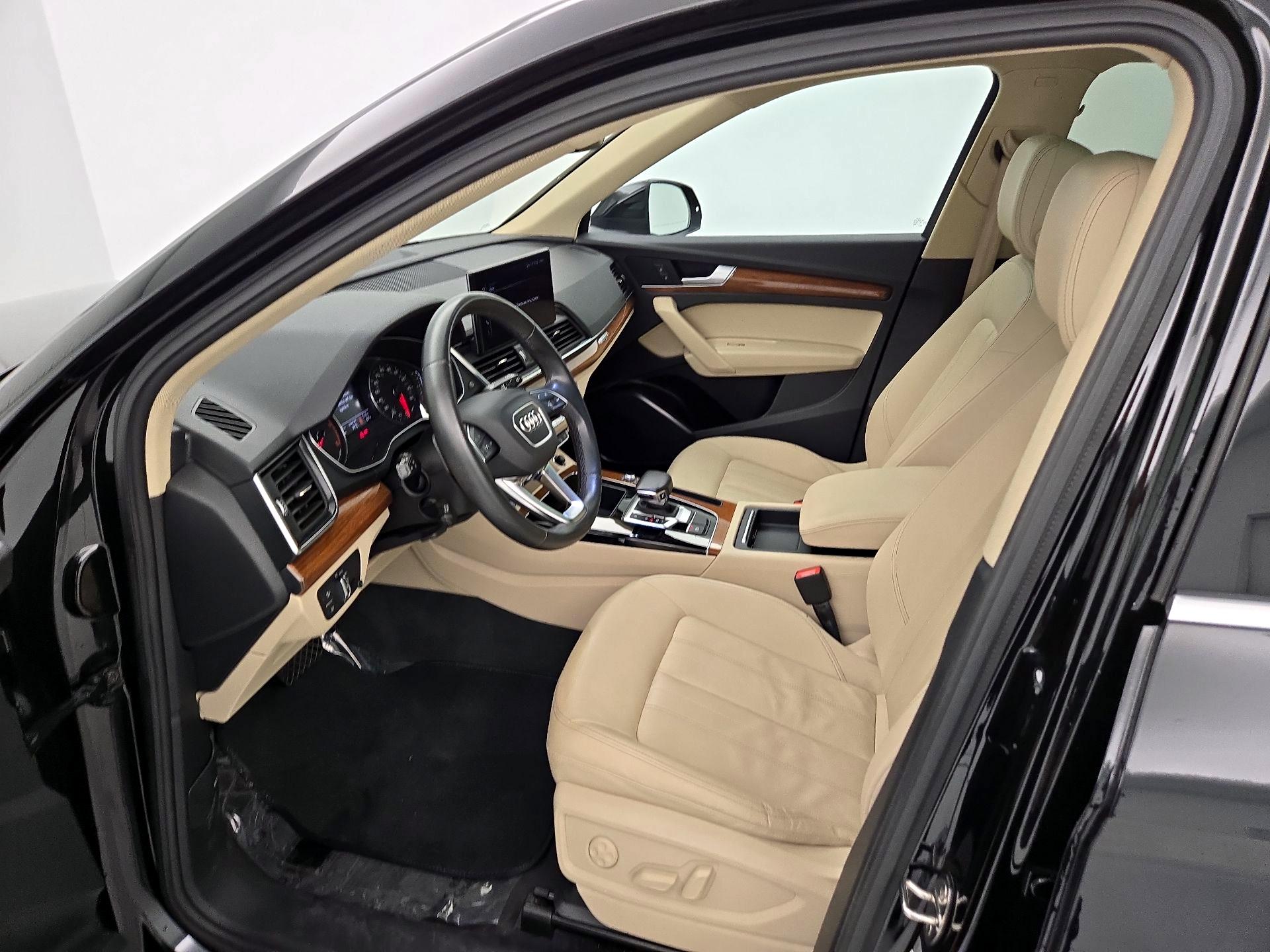 Thumbnail: 2022 Audi Q5 - 11