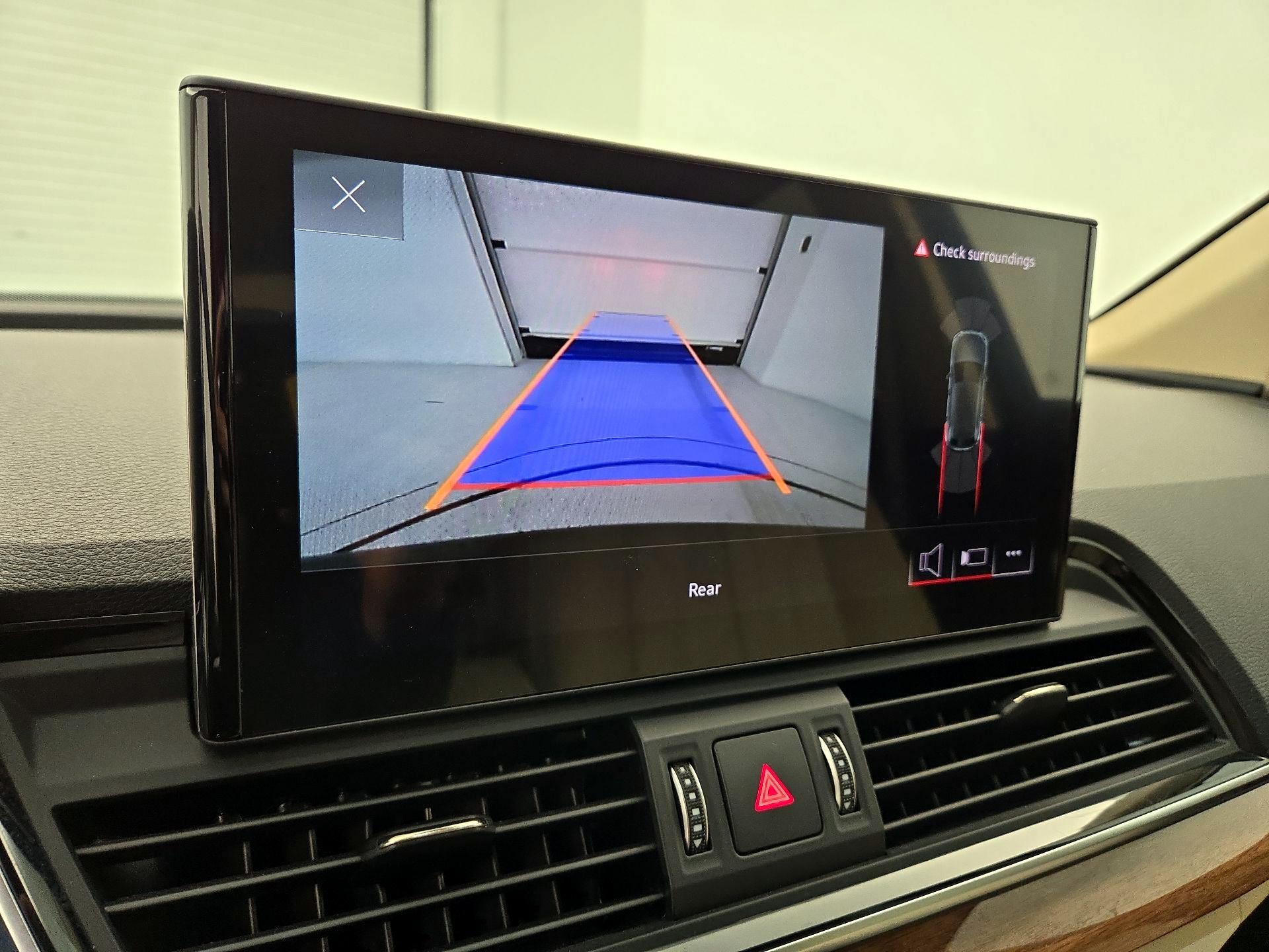 Thumbnail: 2022 Audi Q5 - 14