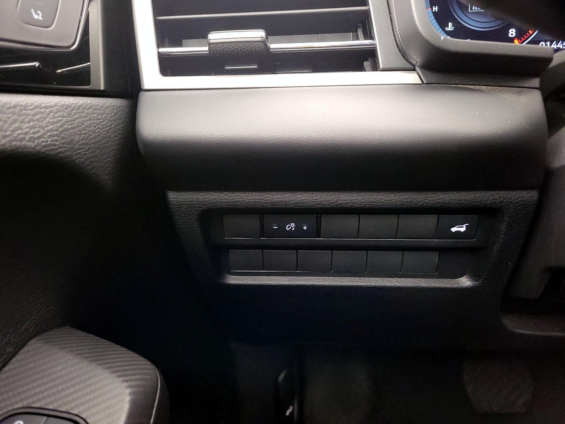 Thumbnail: 2024 Mitsubishi Outlander - 13