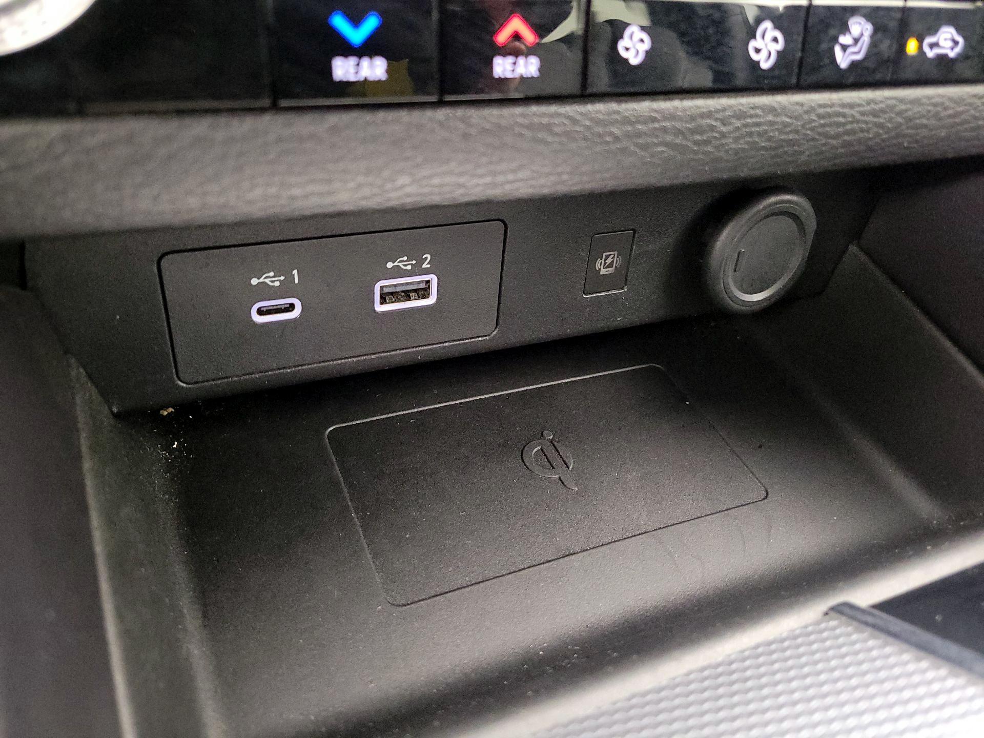 Thumbnail: 2024 Mitsubishi Outlander - 18