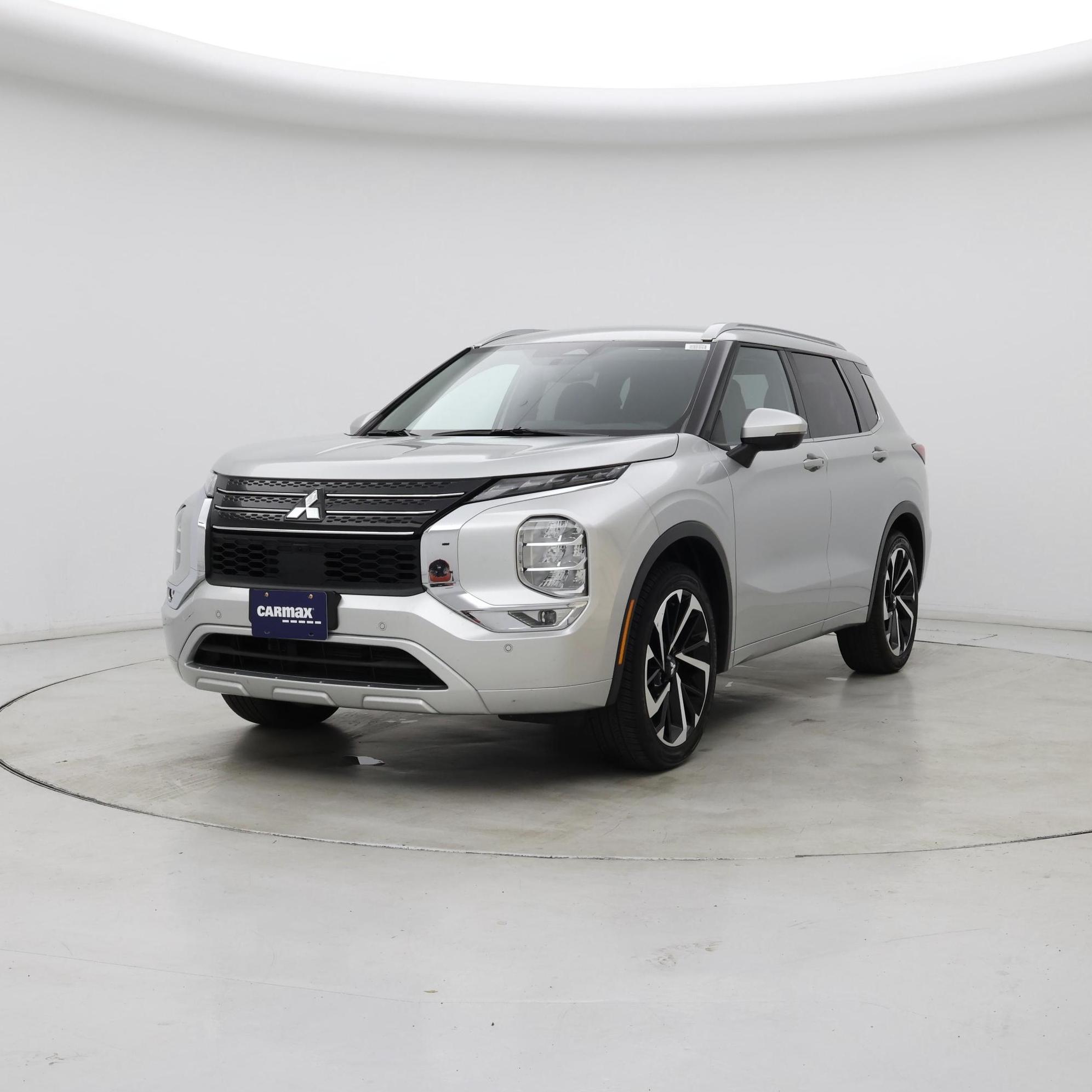 Thumbnail: 2024 Mitsubishi Outlander - 4