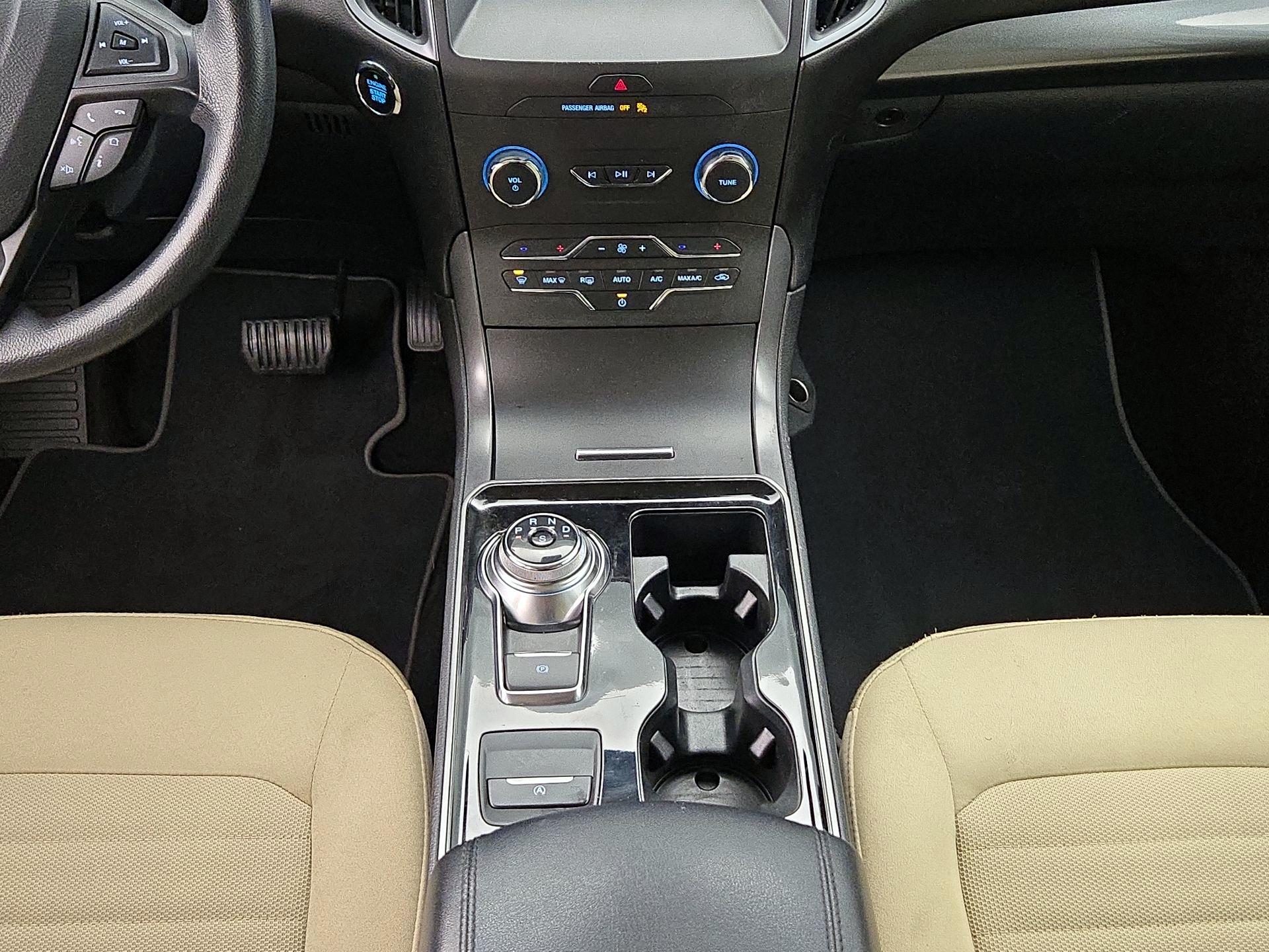 Thumbnail: 2020 Ford Edge - 17