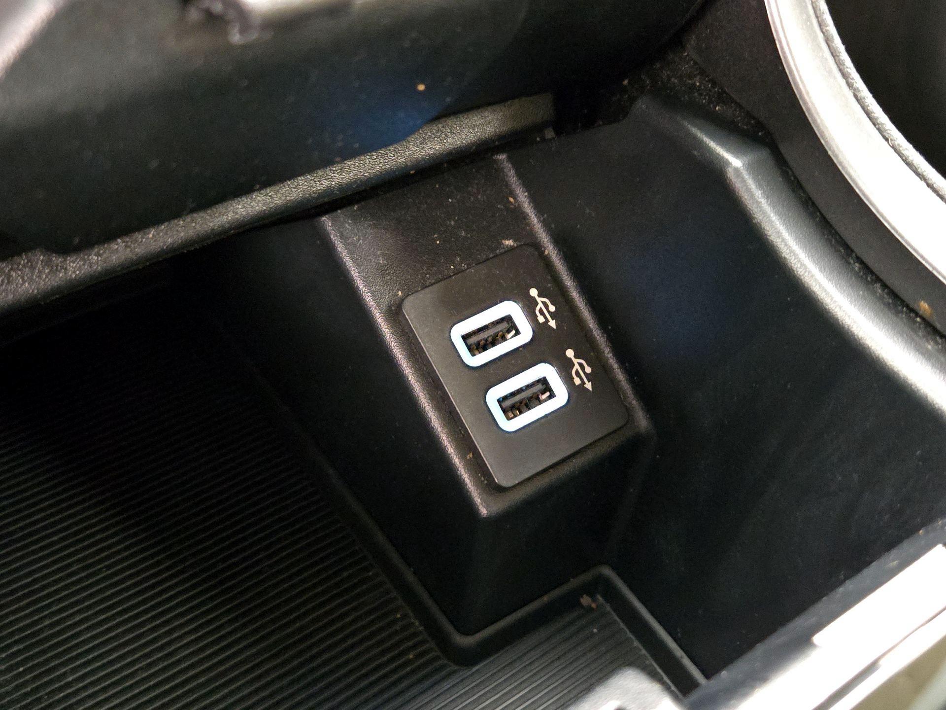 Thumbnail: 2020 Ford Edge - 18