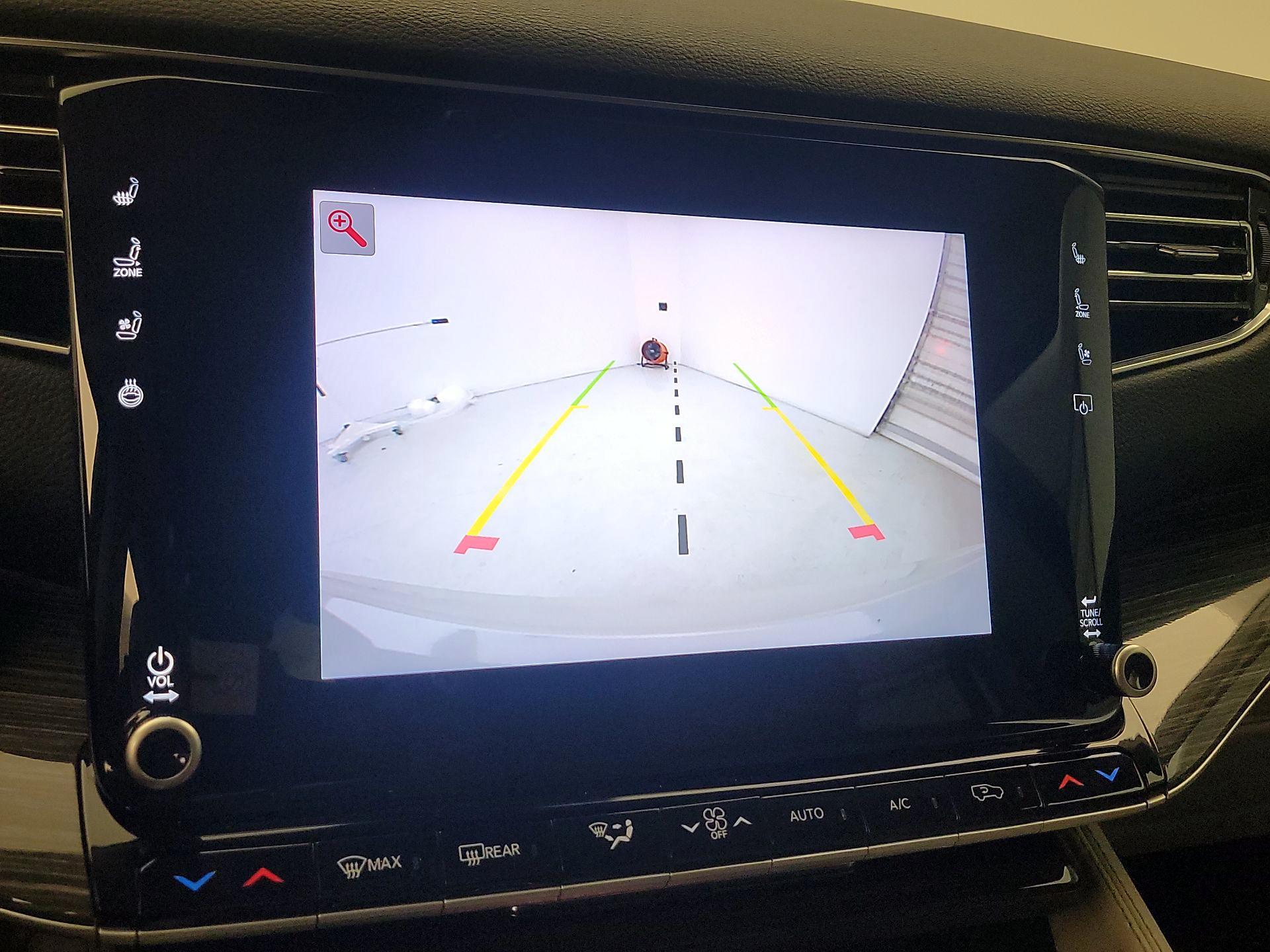 Thumbnail: 2022 Jeep Wagoneer - 15