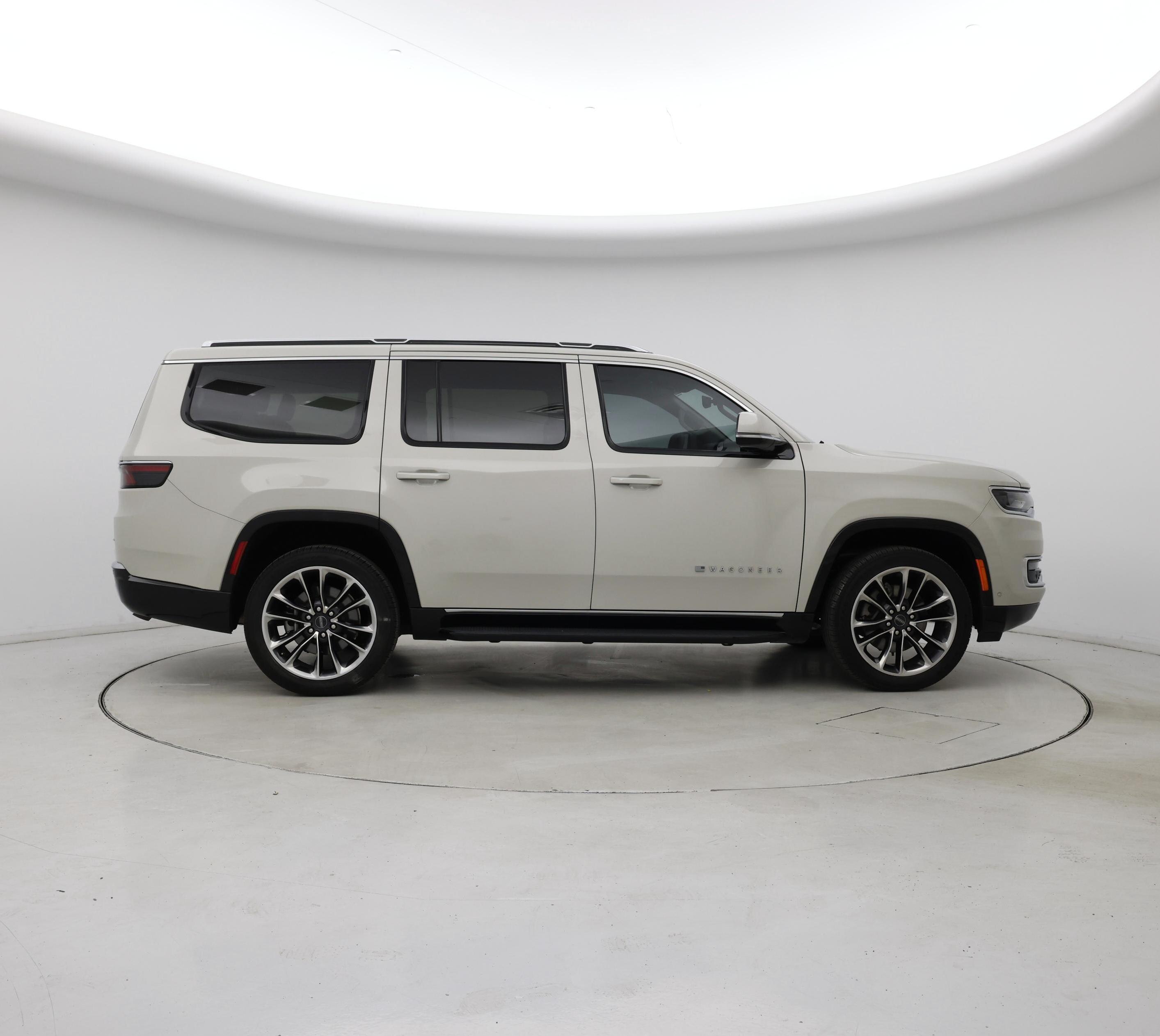 Thumbnail: 2022 Jeep Wagoneer - 7