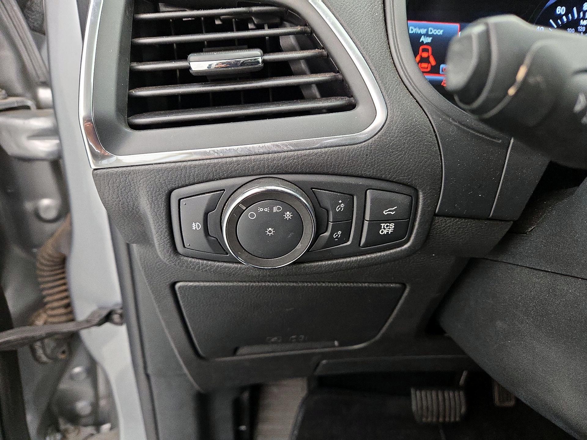 Thumbnail: 2022 Ford Edge - 13