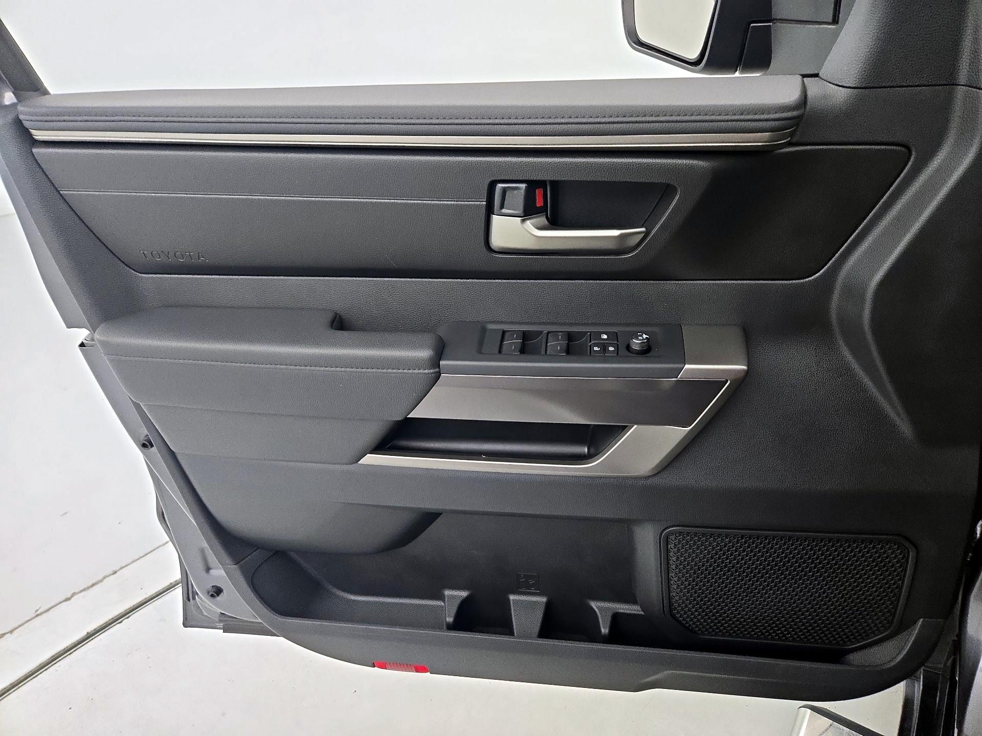 Thumbnail: 2025 Toyota Tundra - 12