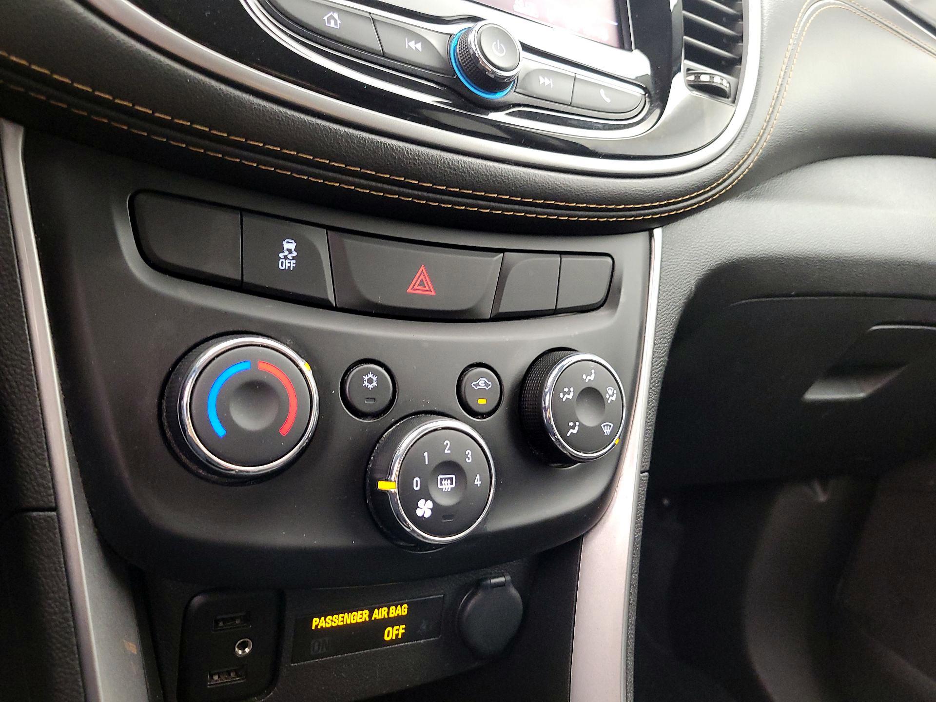 Thumbnail: 2020 Chevrolet Trax - 16