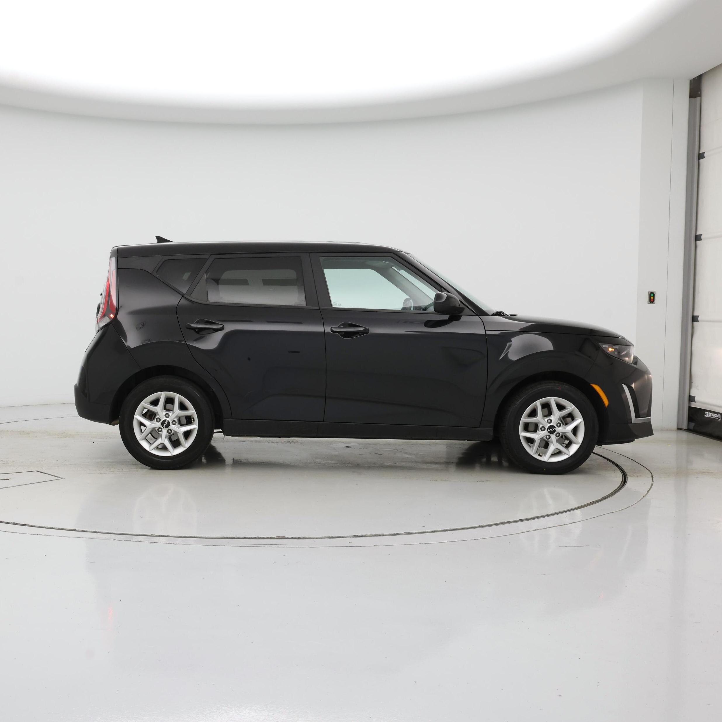 Thumbnail: 2023 Kia Soul - 7