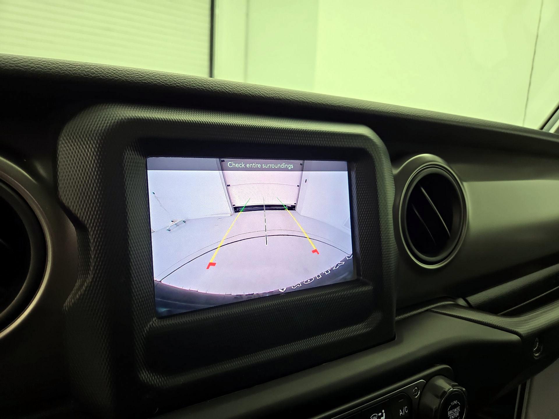 Thumbnail: 2021 Jeep Wrangler - 14