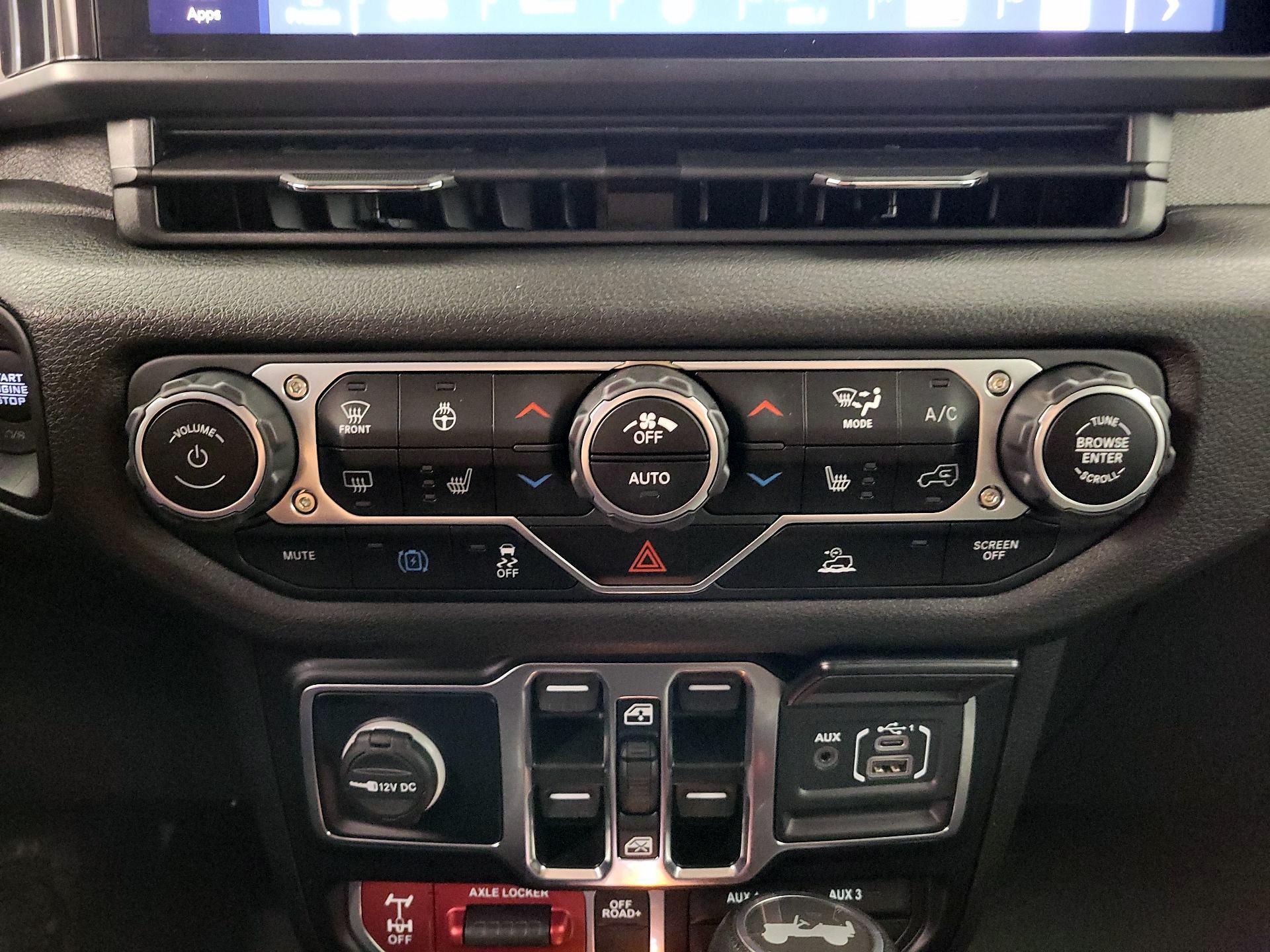 Thumbnail: 2024 Jeep Wrangler - 16