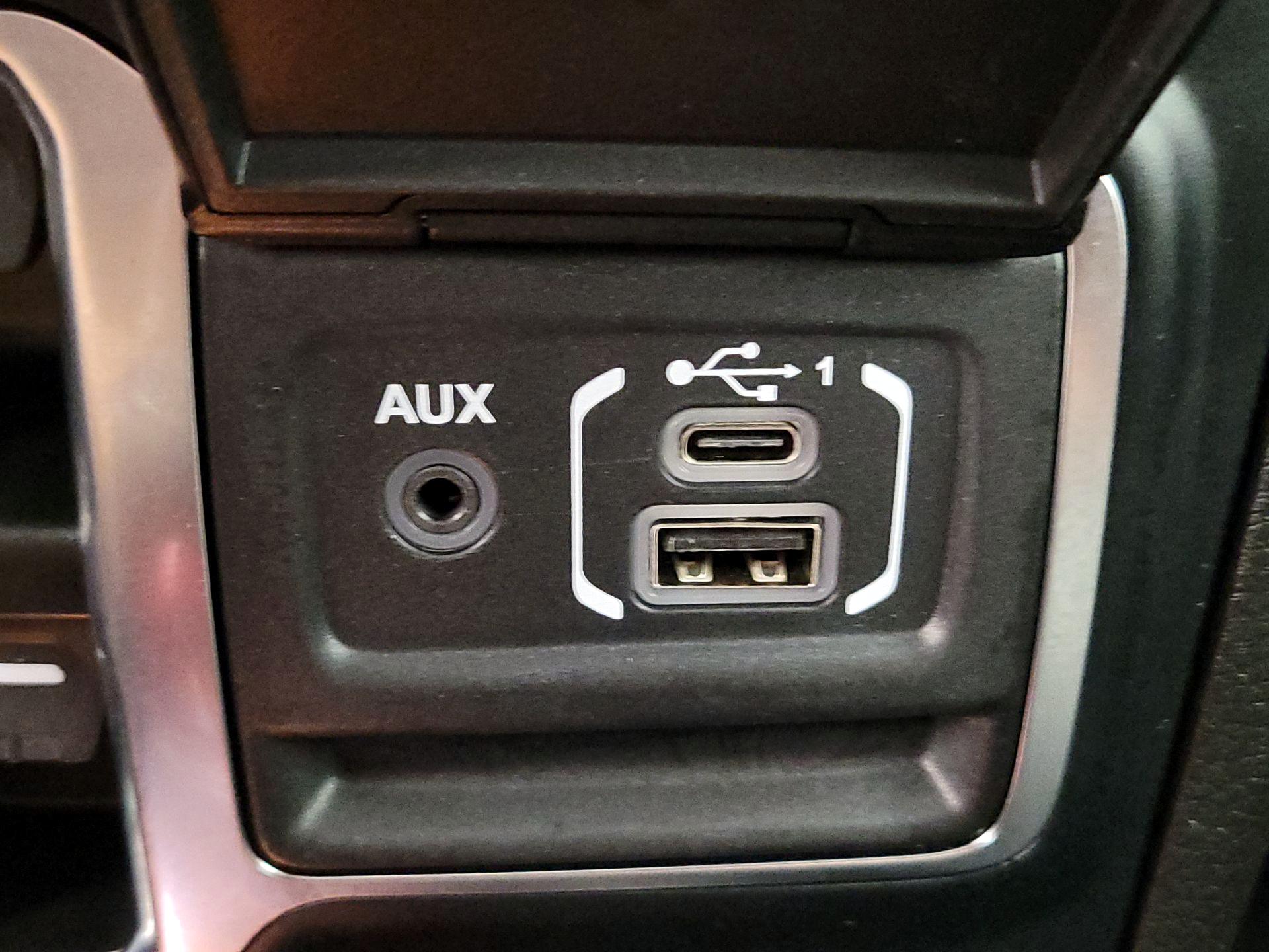 Thumbnail: 2024 Jeep Wrangler - 18