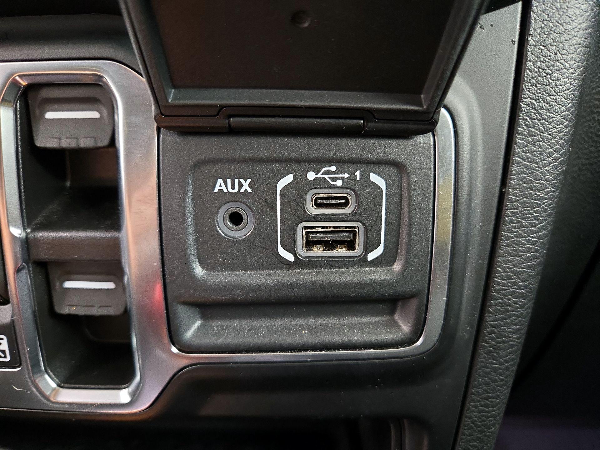 Thumbnail: 2022 Jeep Gladiator - 18