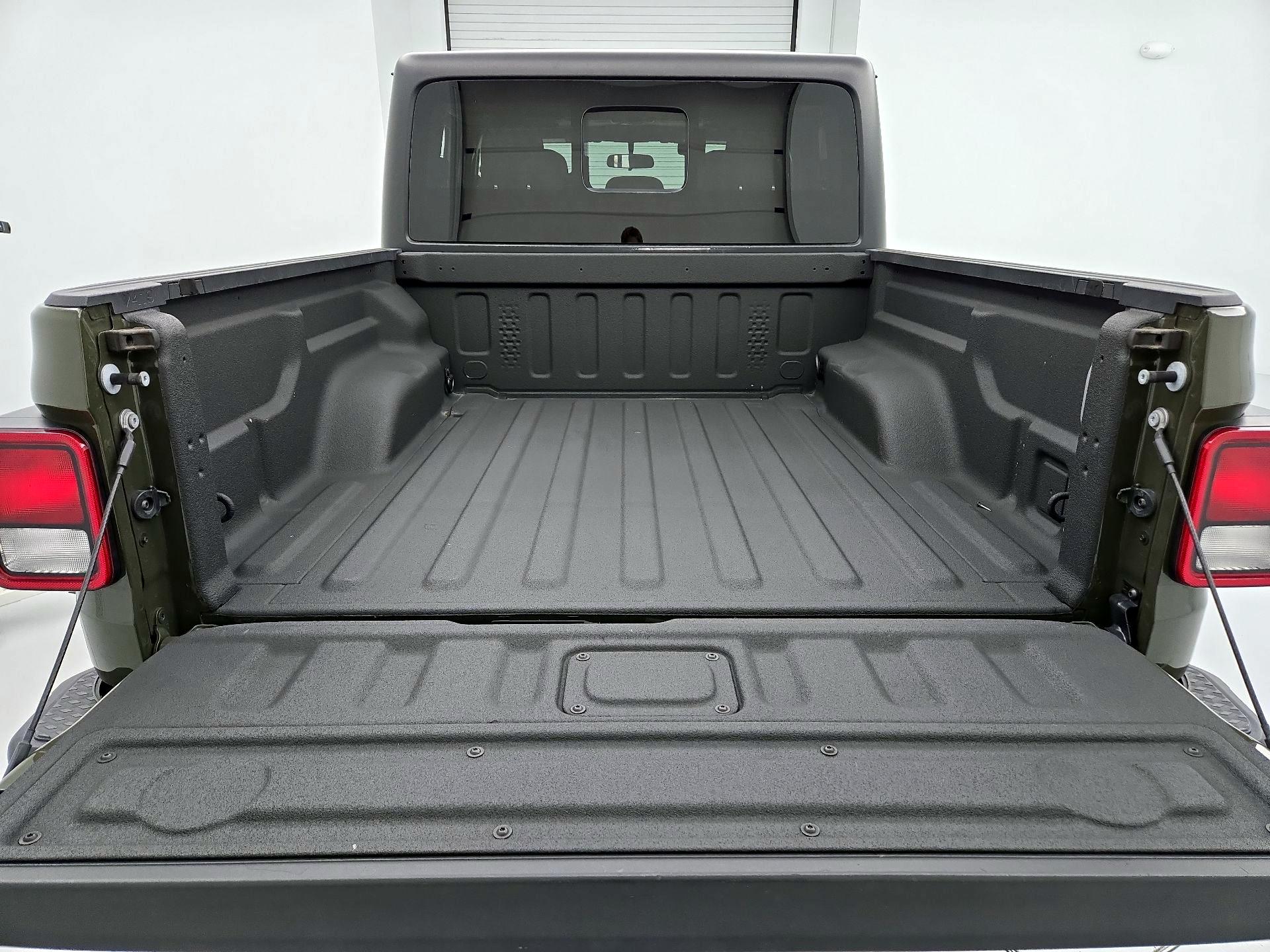 Thumbnail: 2022 Jeep Gladiator - 20