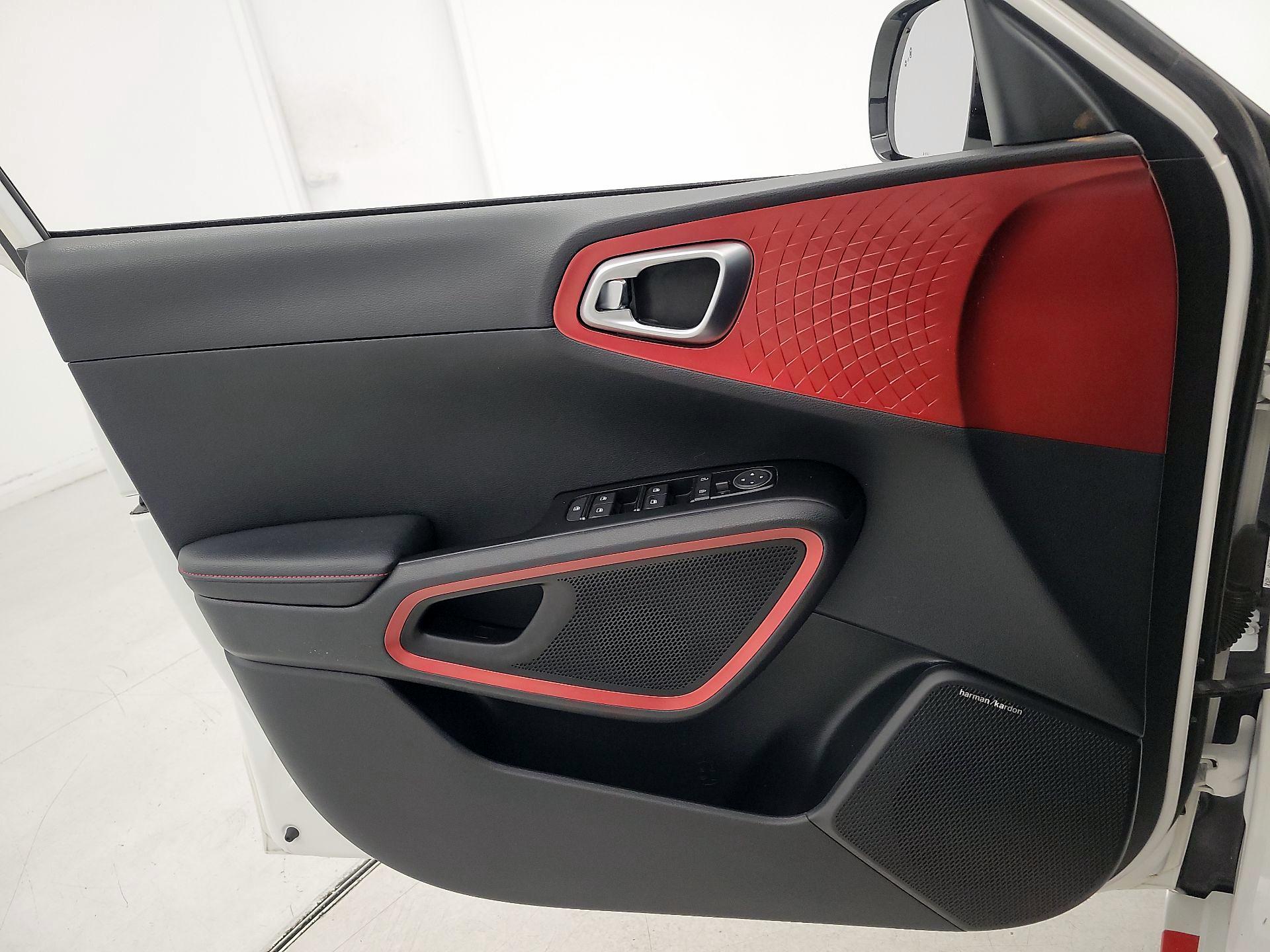 Thumbnail: 2020 Kia Soul - 12