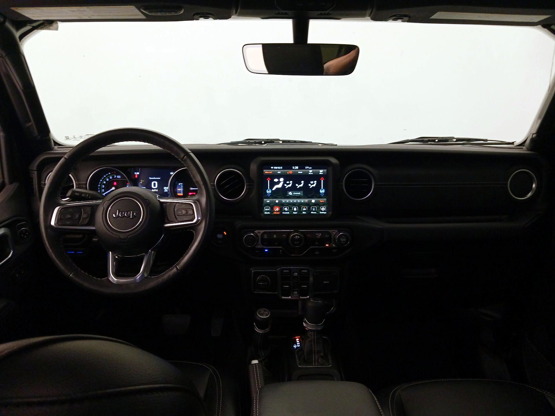 Thumbnail: 2022 Jeep Wrangler - 9