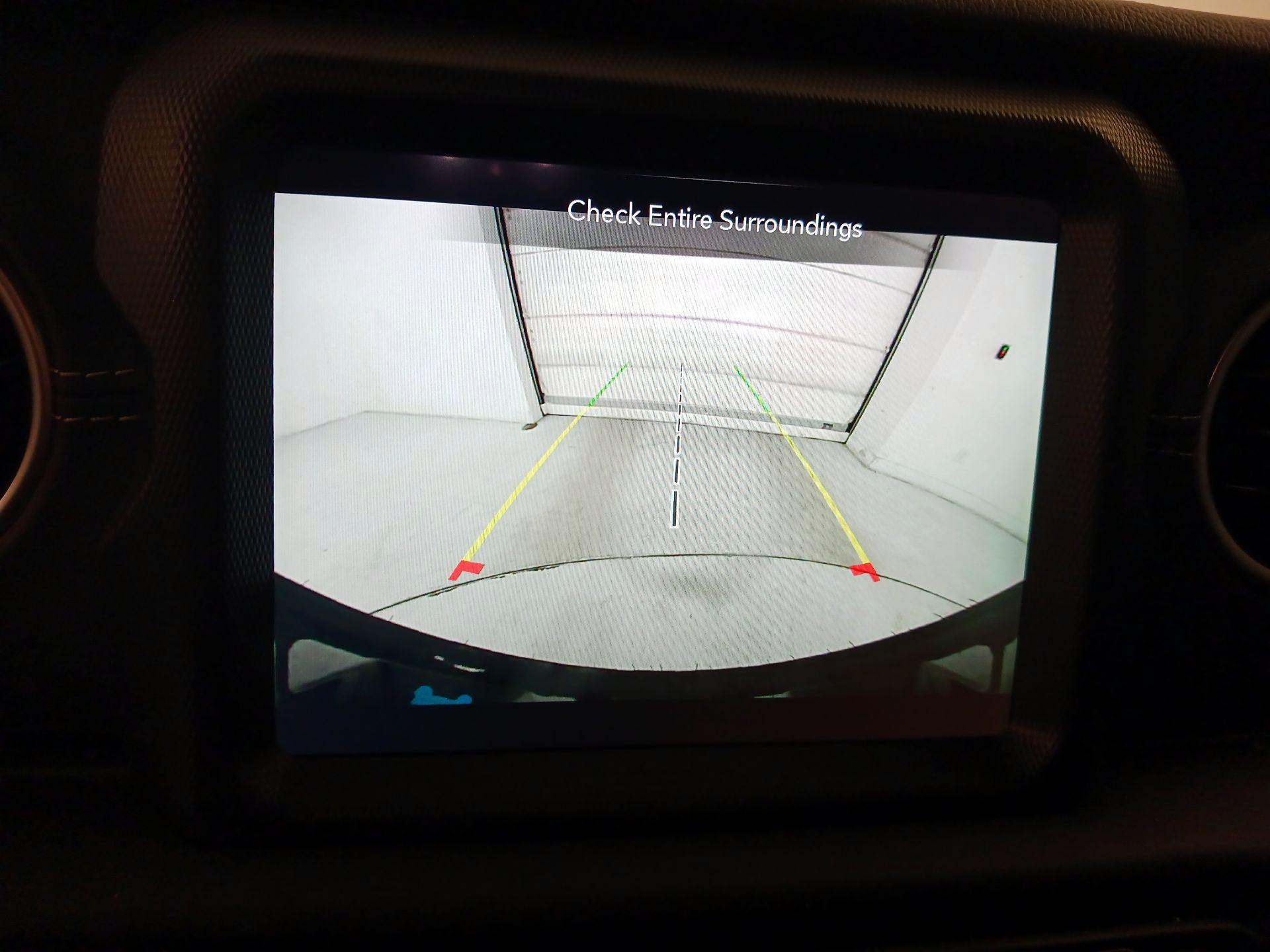 Thumbnail: 2022 Jeep Wrangler - 15