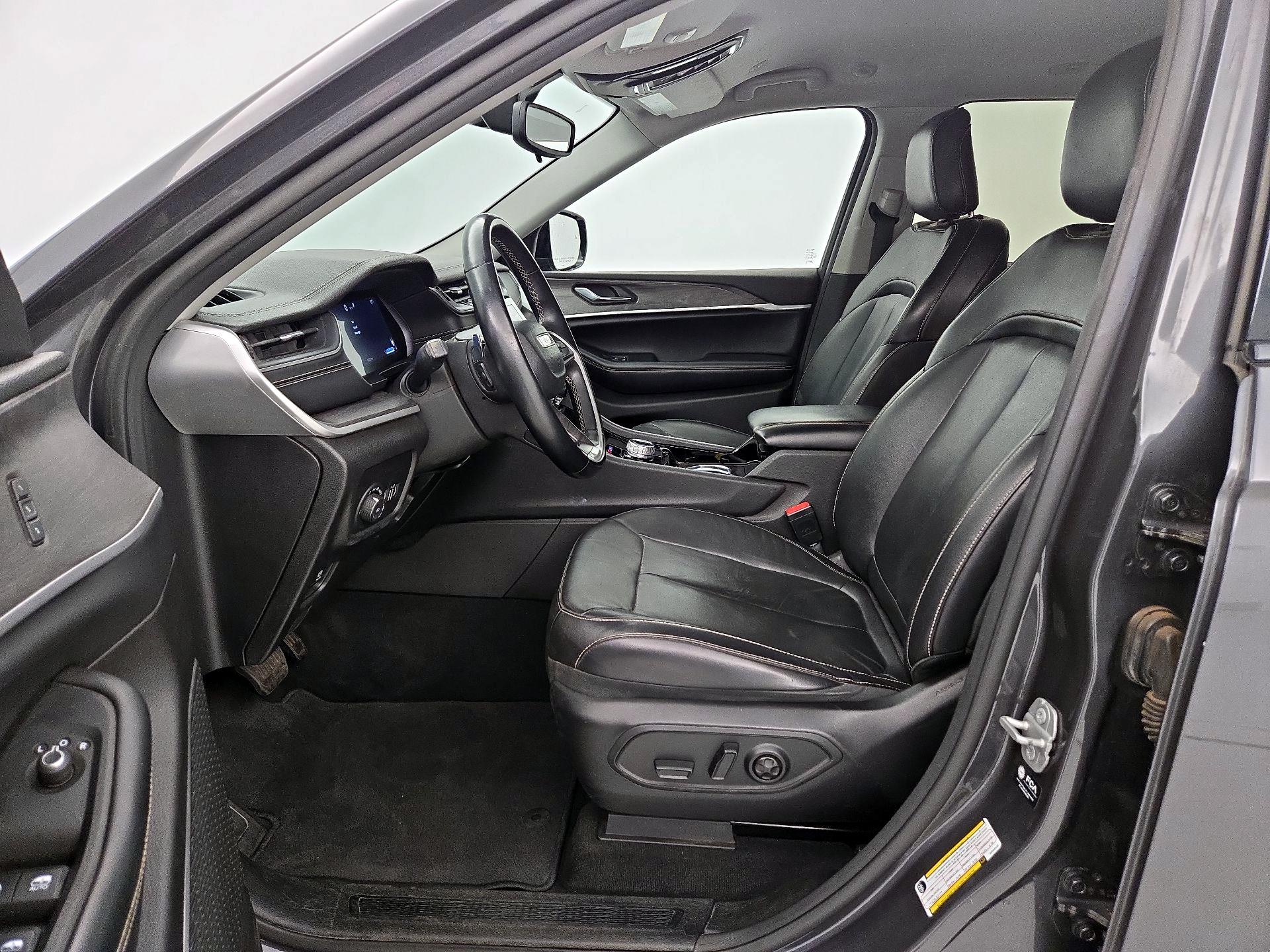 Thumbnail: 2022 Jeep Grand Cherokee - 11