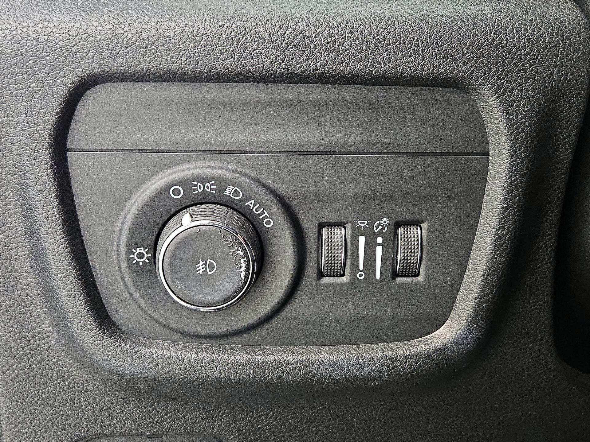 Thumbnail: 2022 Jeep Grand Cherokee - 13