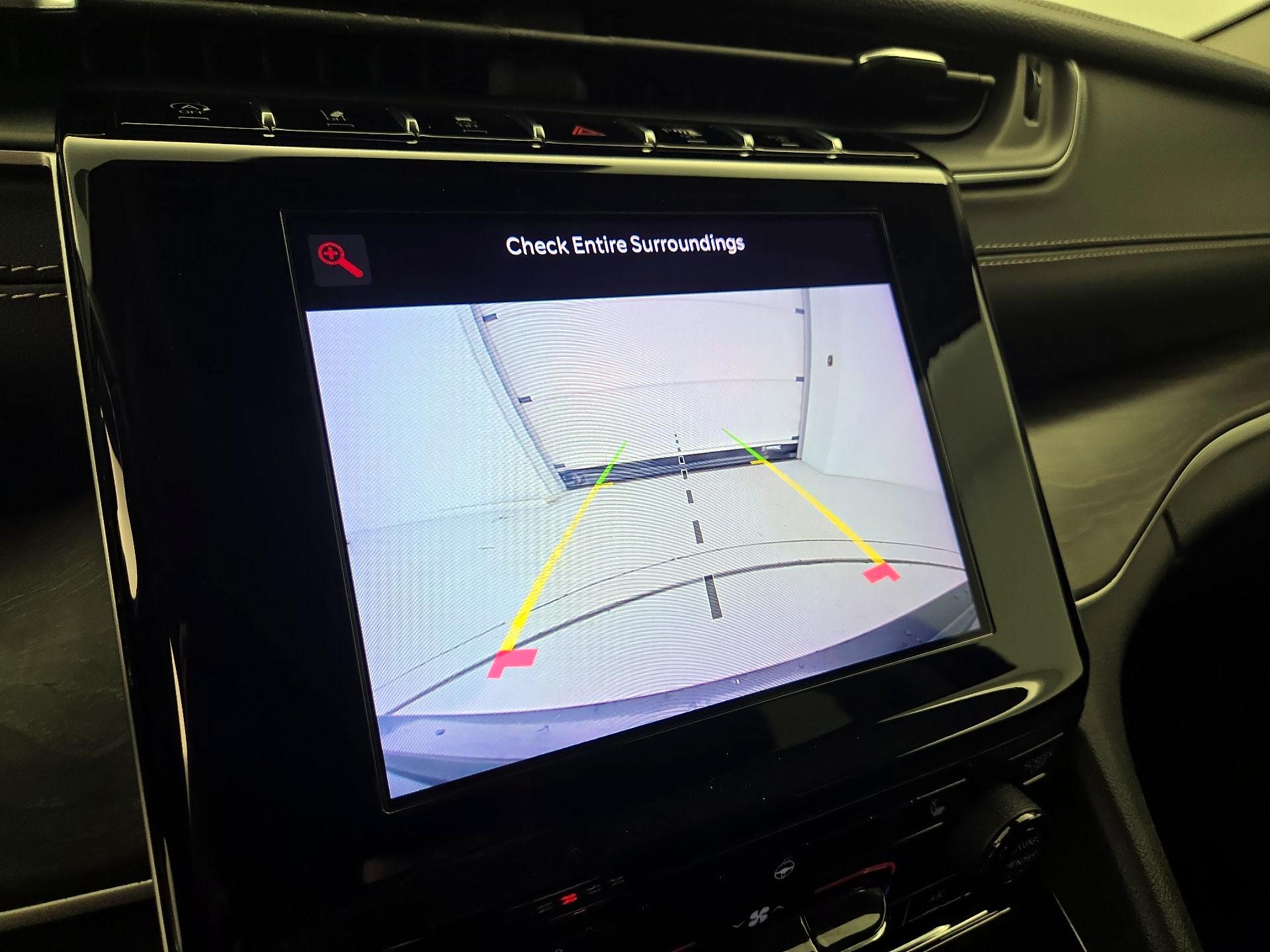 Thumbnail: 2022 Jeep Grand Cherokee - 14