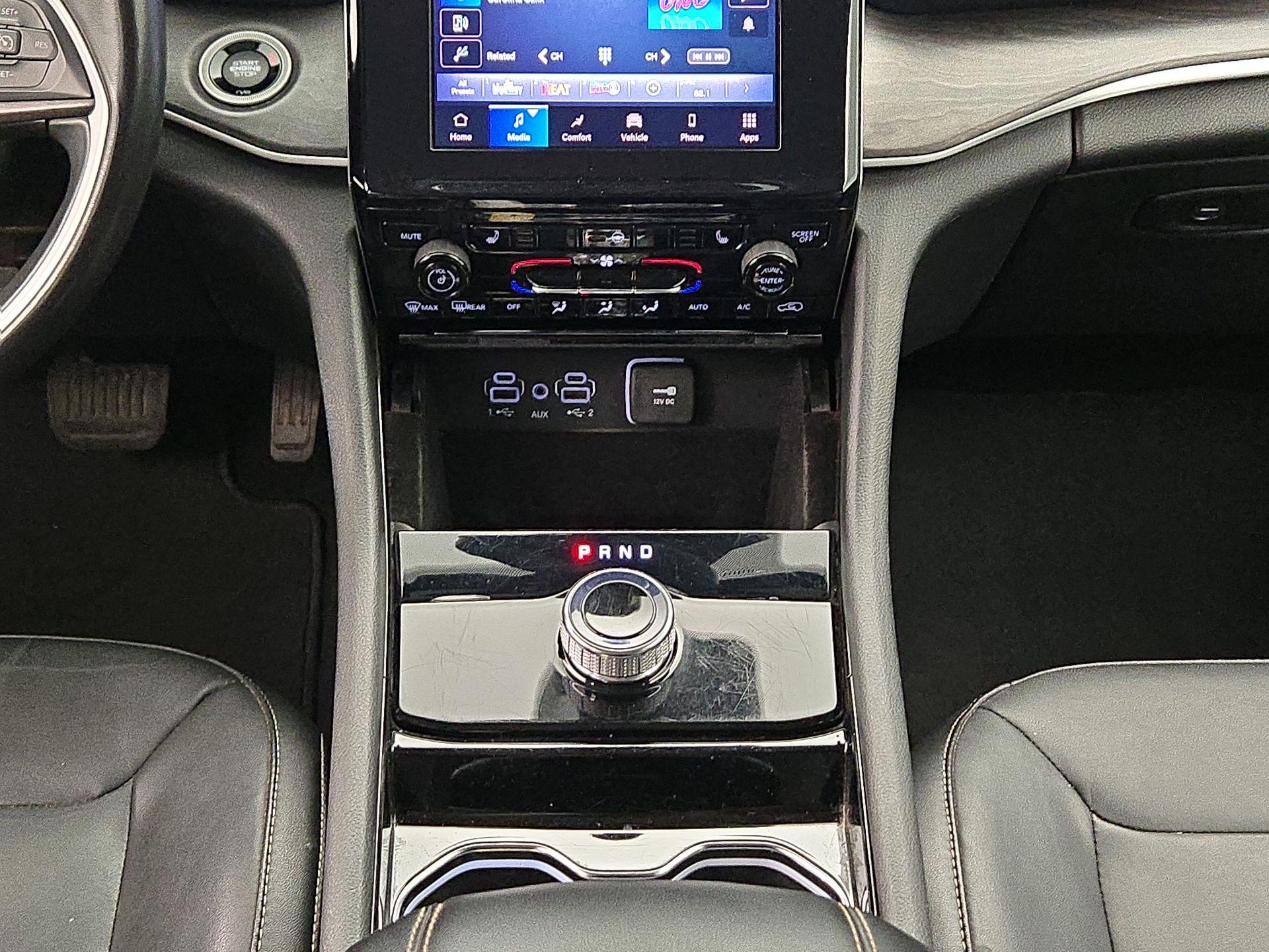 Thumbnail: 2022 Jeep Grand Cherokee - 17