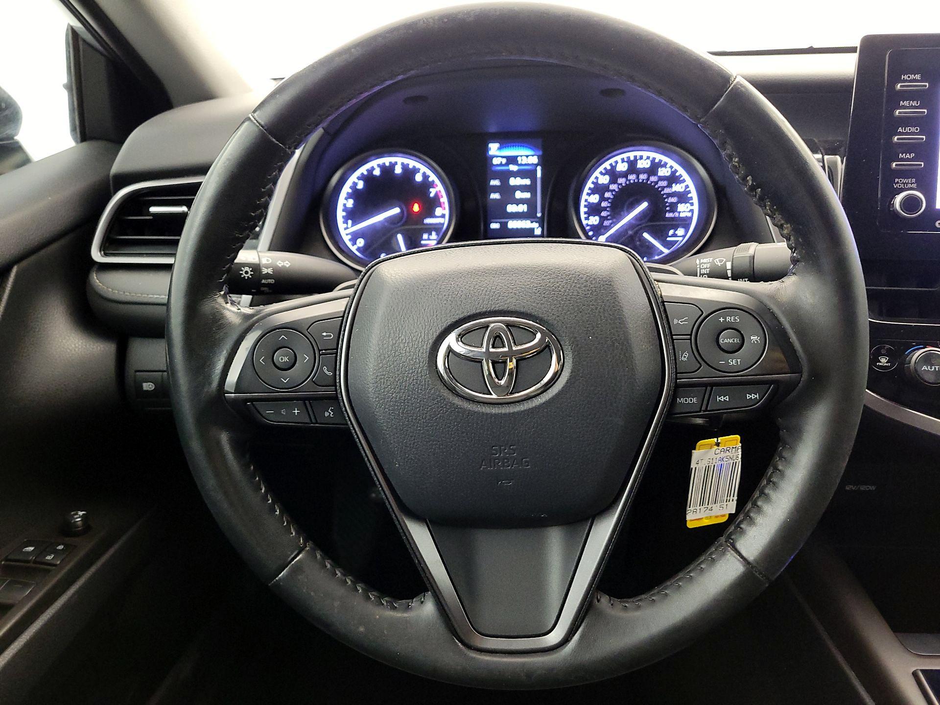 Thumbnail: 2022 Toyota Camry - 10