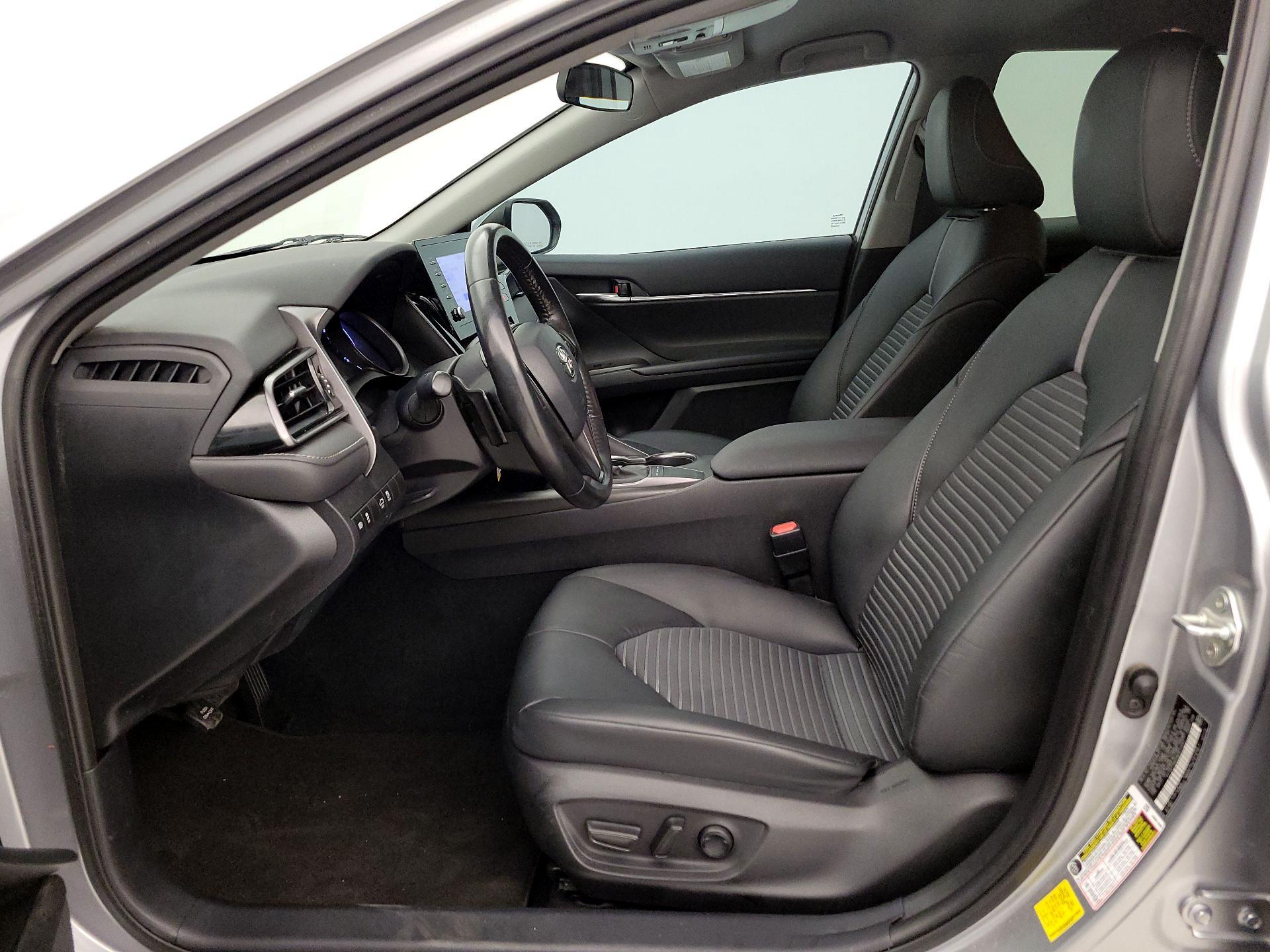 Thumbnail: 2022 Toyota Camry - 11