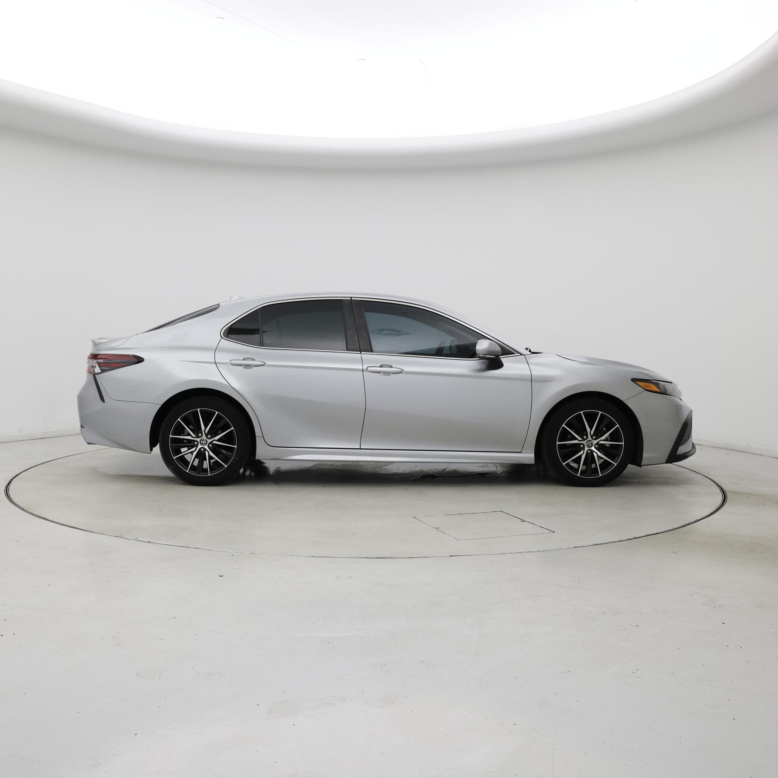 Thumbnail: 2022 Toyota Camry - 7